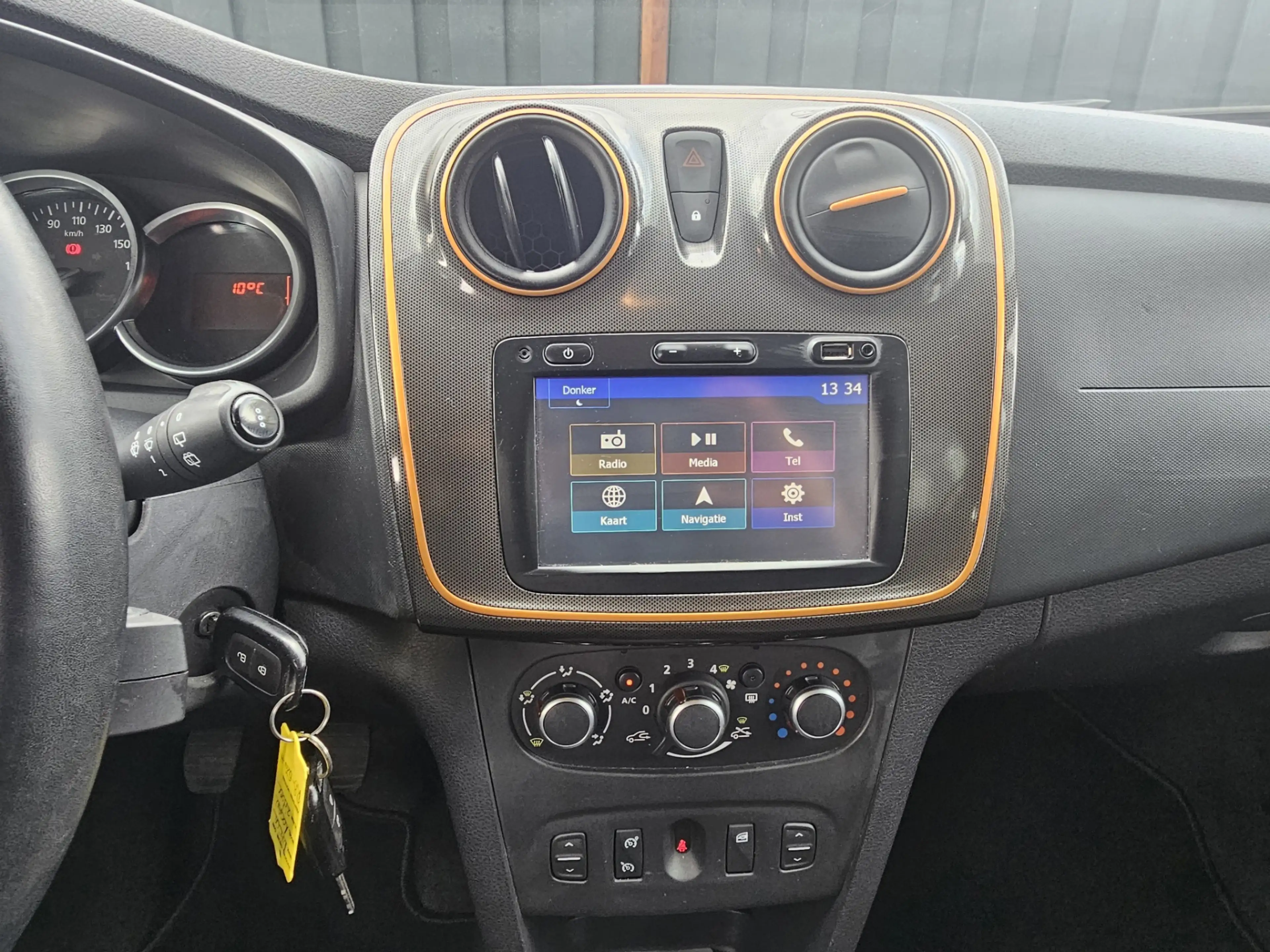 Dacia Logan MCV 1.5 dCi Stepway — photo 15
