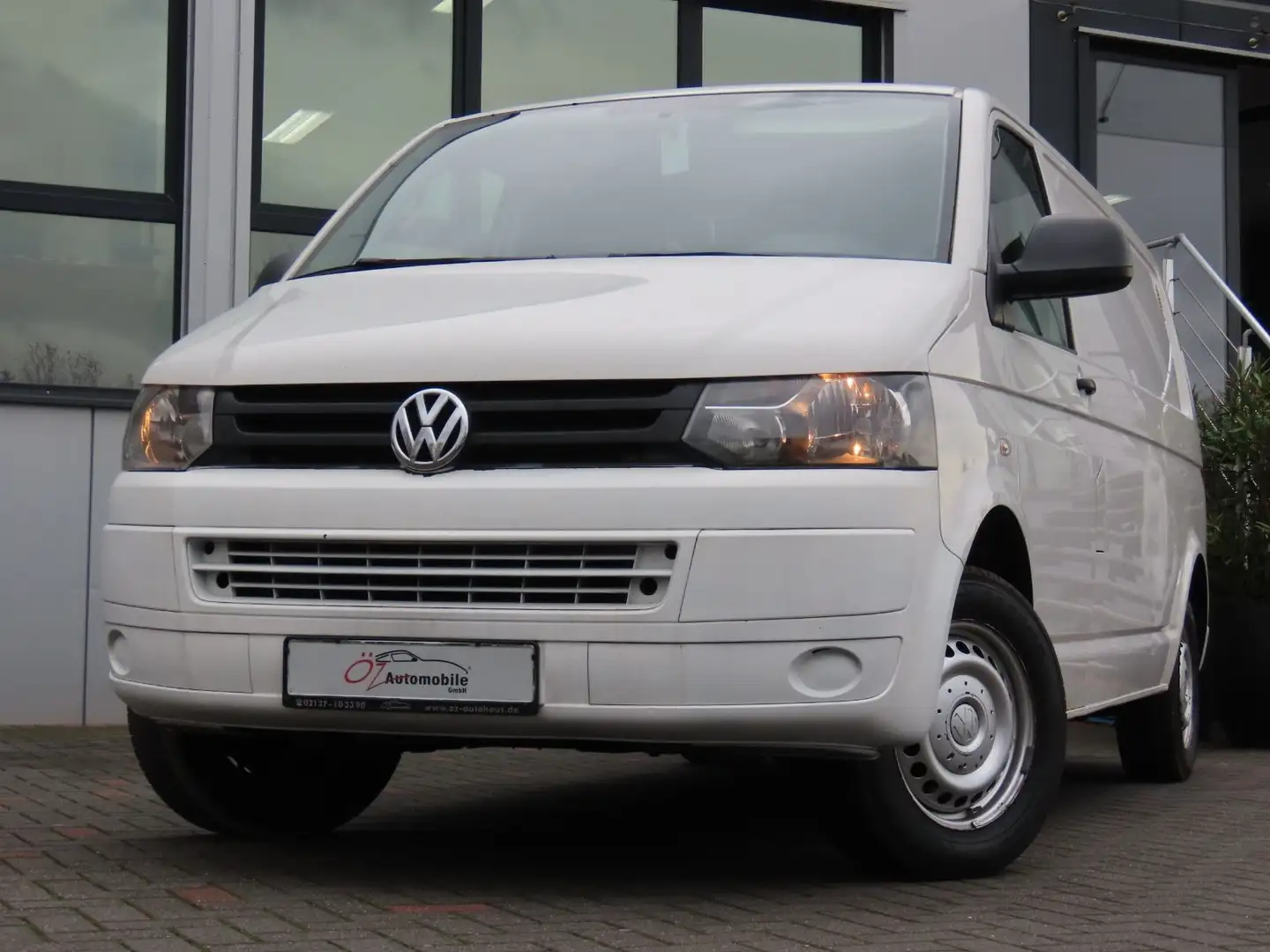Volkswagen T5 Transporter Kasten-Kombi Kasten lang Blanc - 2