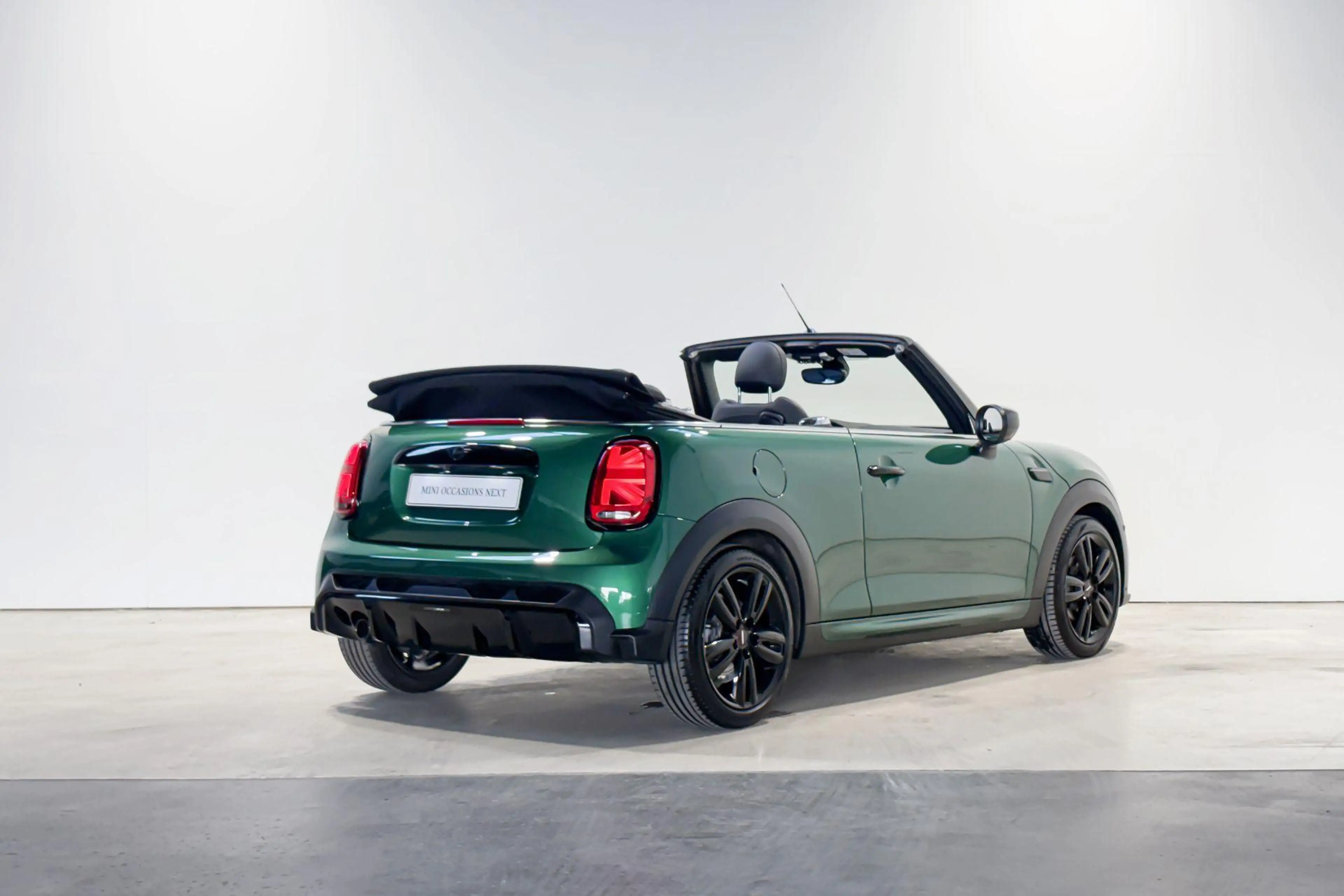 MINI Cooper Cabrio 1.5 Seaside Edition — photo 6