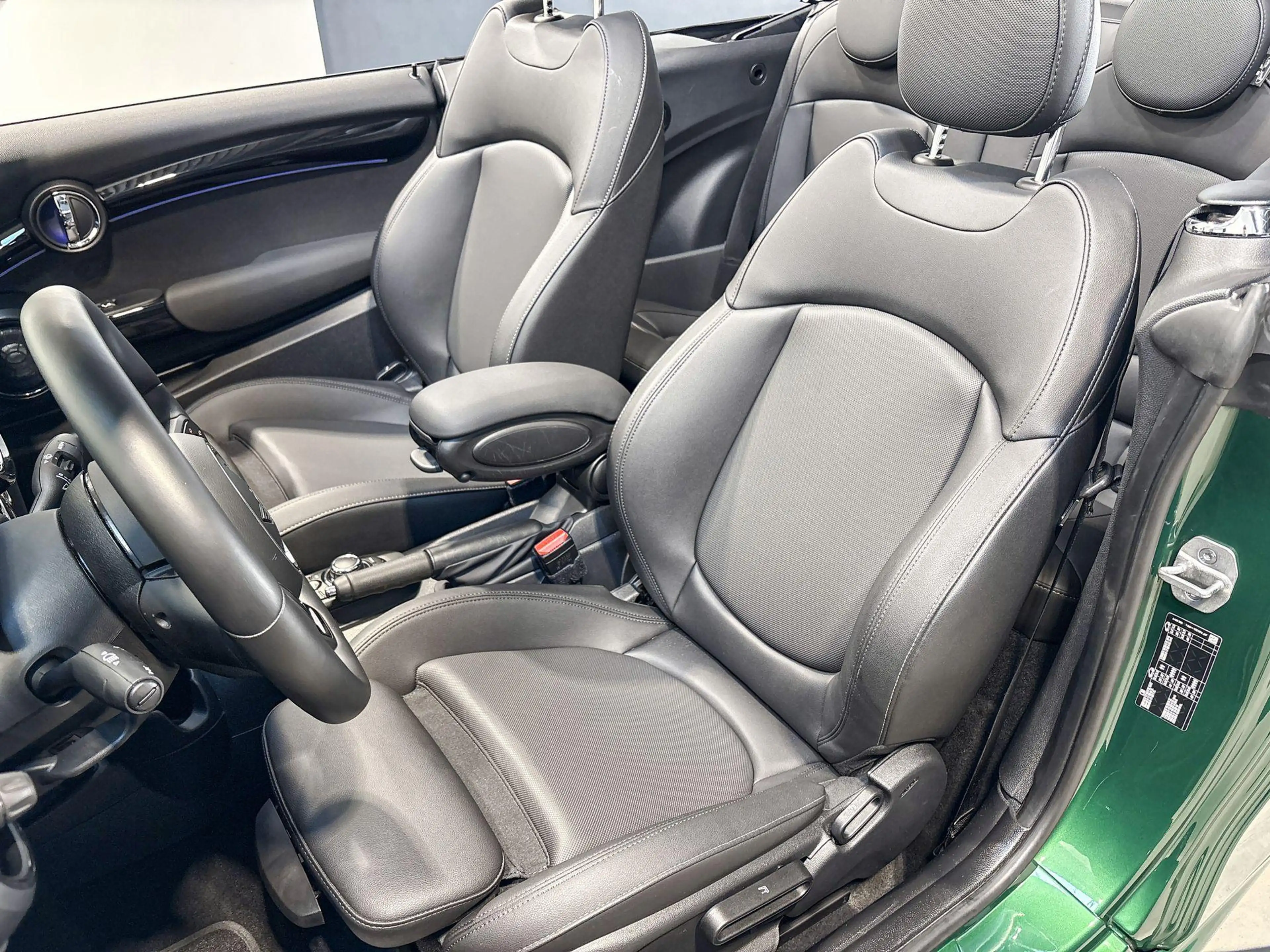 MINI Cooper Cabrio 1.5 Seaside Edition — photo 9