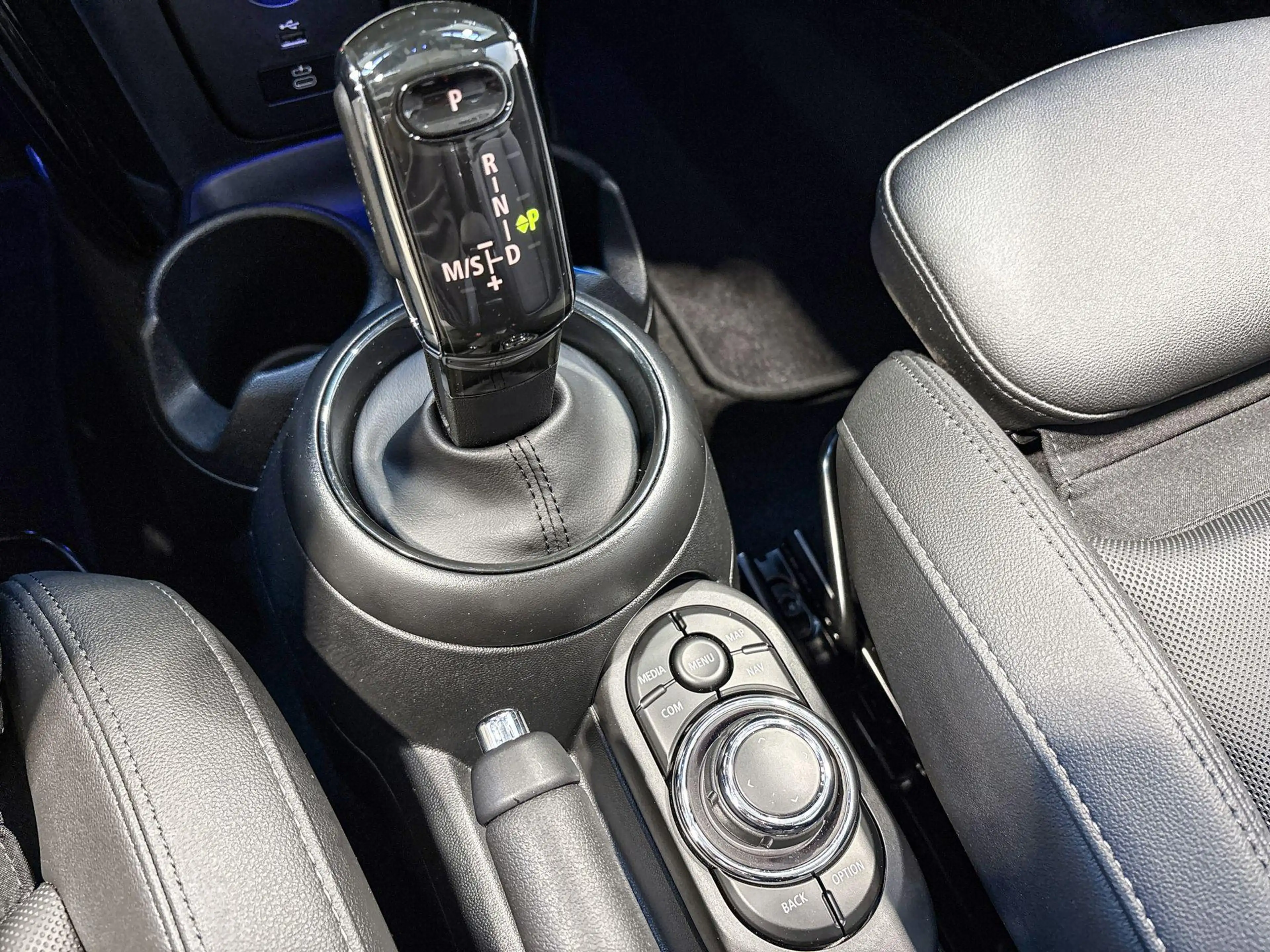 MINI Cooper Cabrio 1.5 Seaside Edition — photo 14