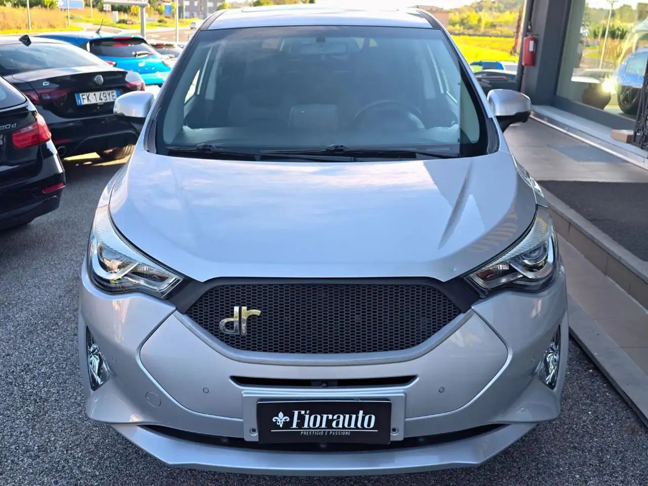 DR Automobiles DR4