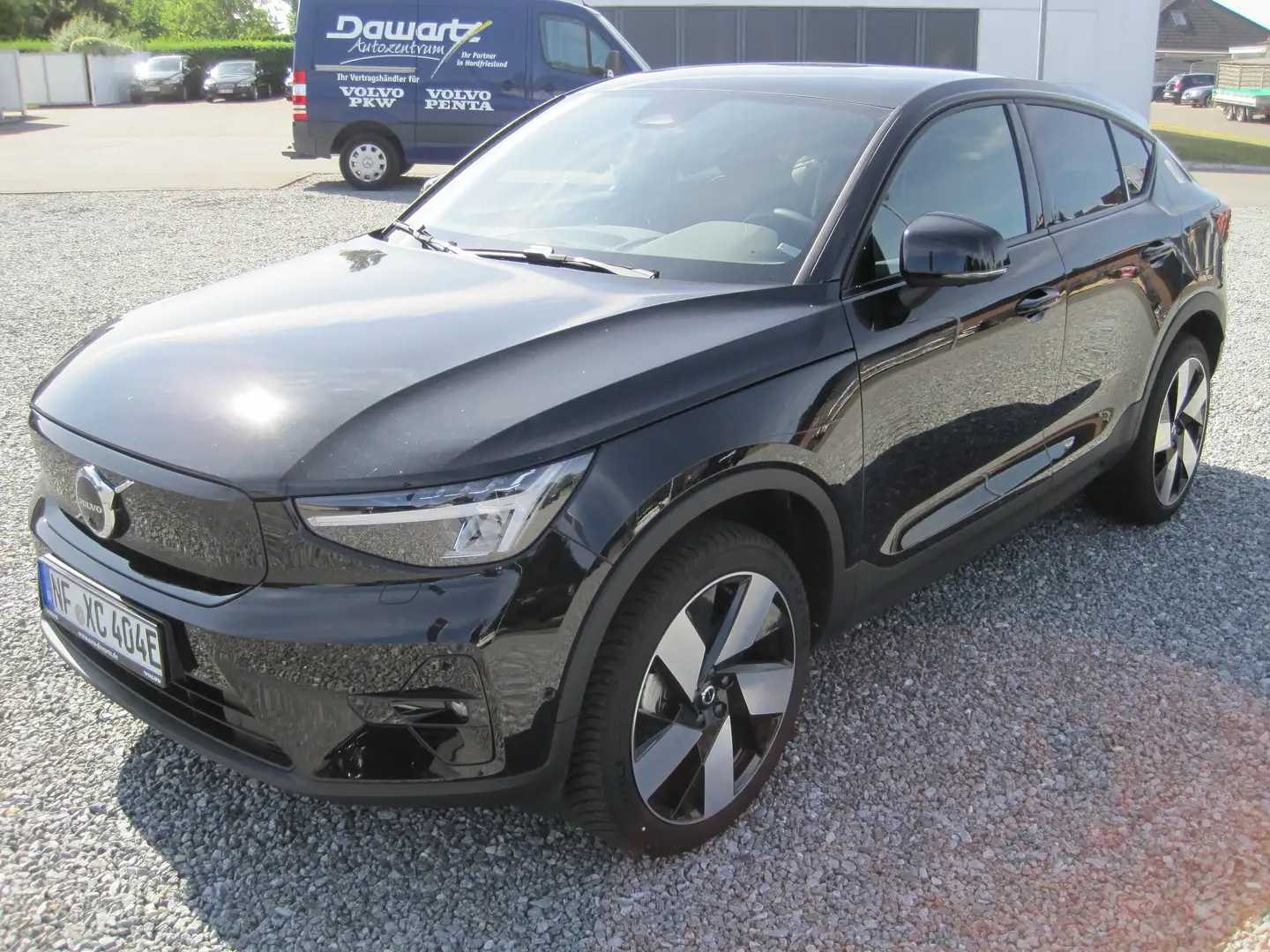 Volvo C40 Ultimate Recharge Pure Electric AWD Zwart - 1