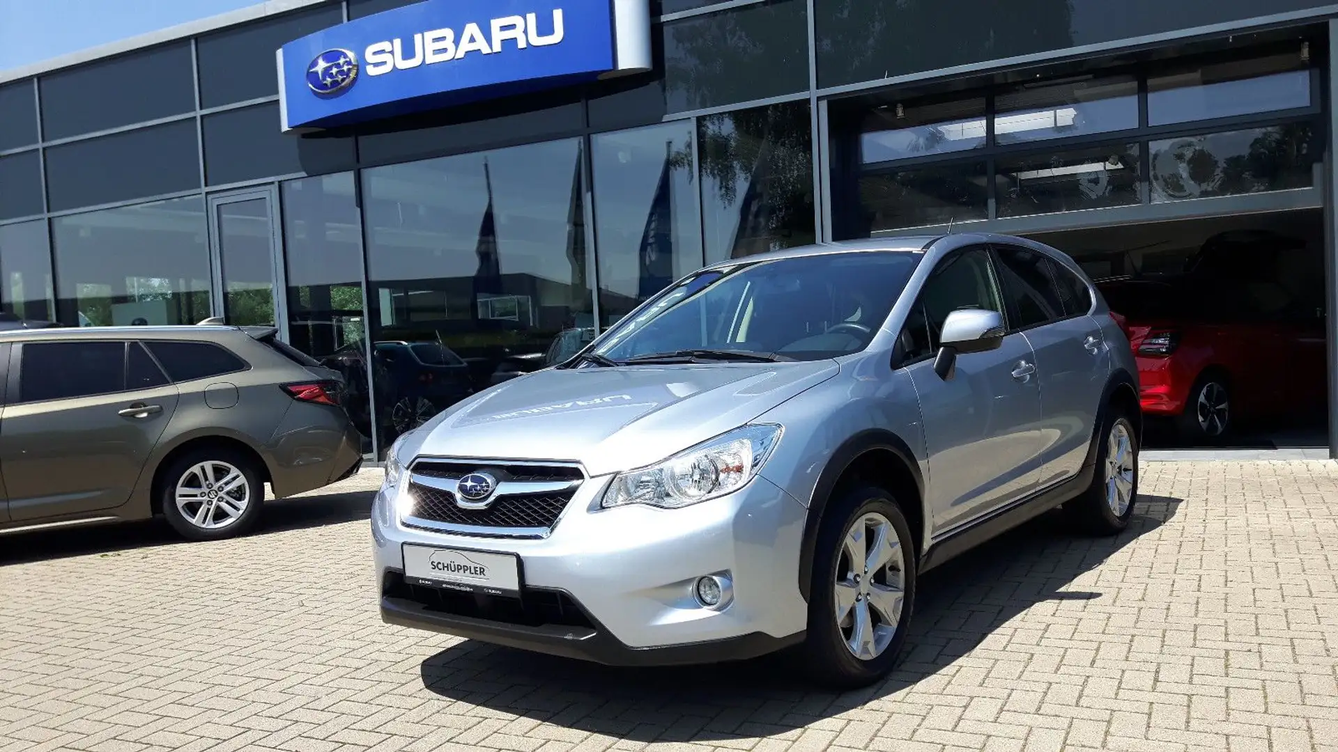 Subaru XV 2,0 Comfort Lineartronic Argento - 1