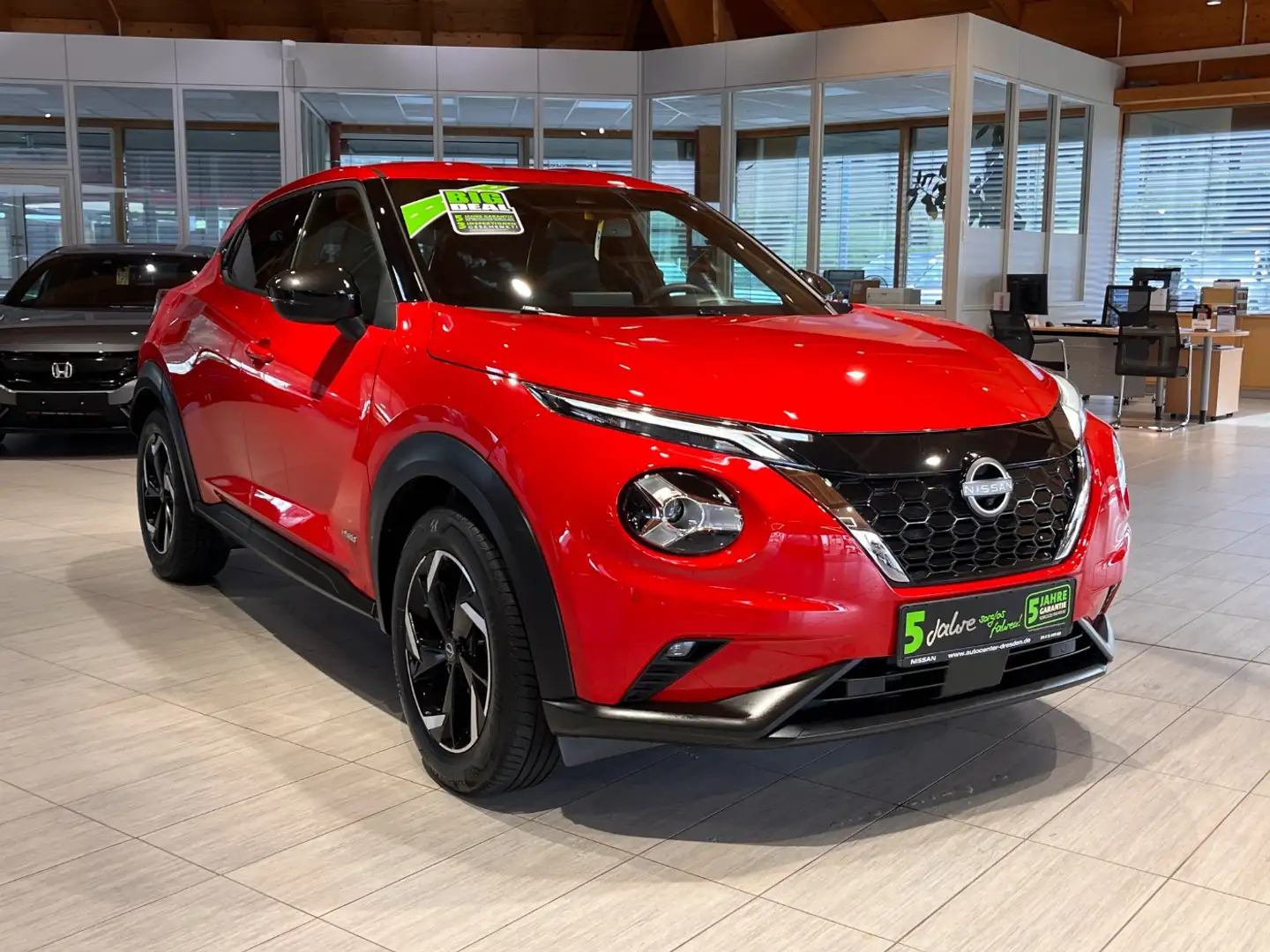 Nissan Juke 1.6 N-Connecta ACC LED KAM WinterP Keyless Rouge - 2
