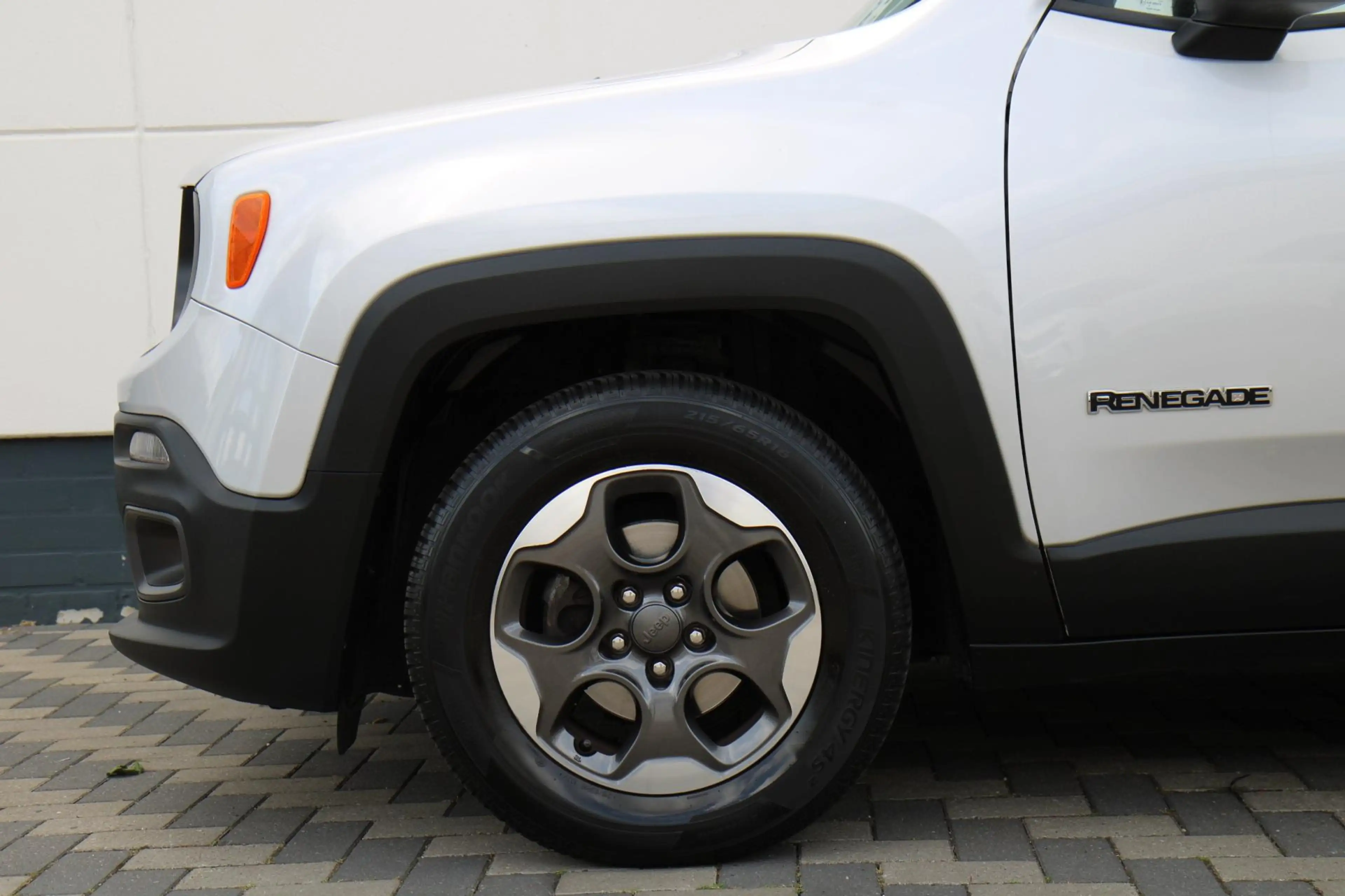 Jeep Renegade 1.4 MultiAir Automaat 140PK trekhaak luxe !! — photo 46