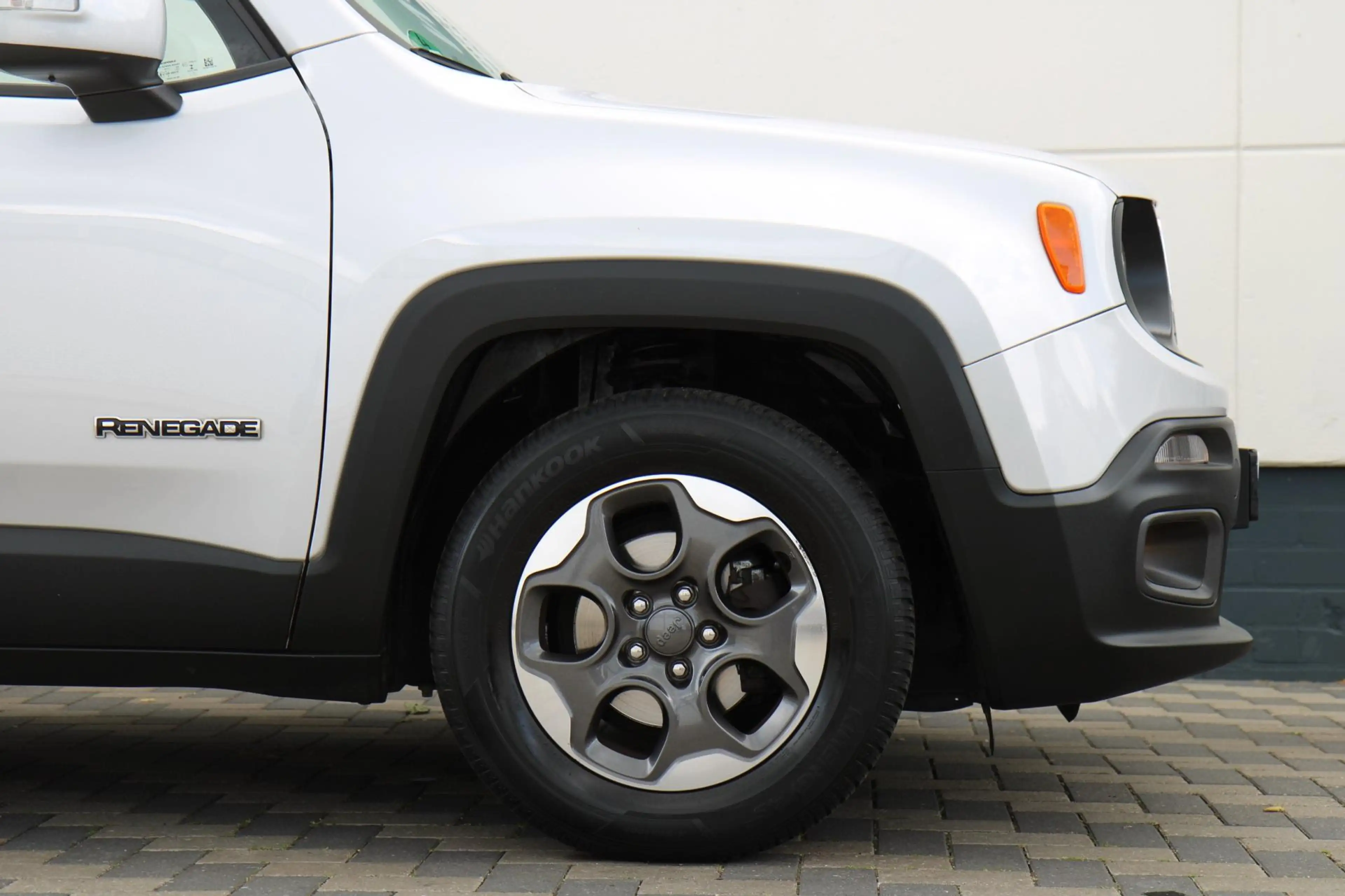 Jeep Renegade 1.4 MultiAir Automaat 140PK trekhaak luxe !! — photo 45