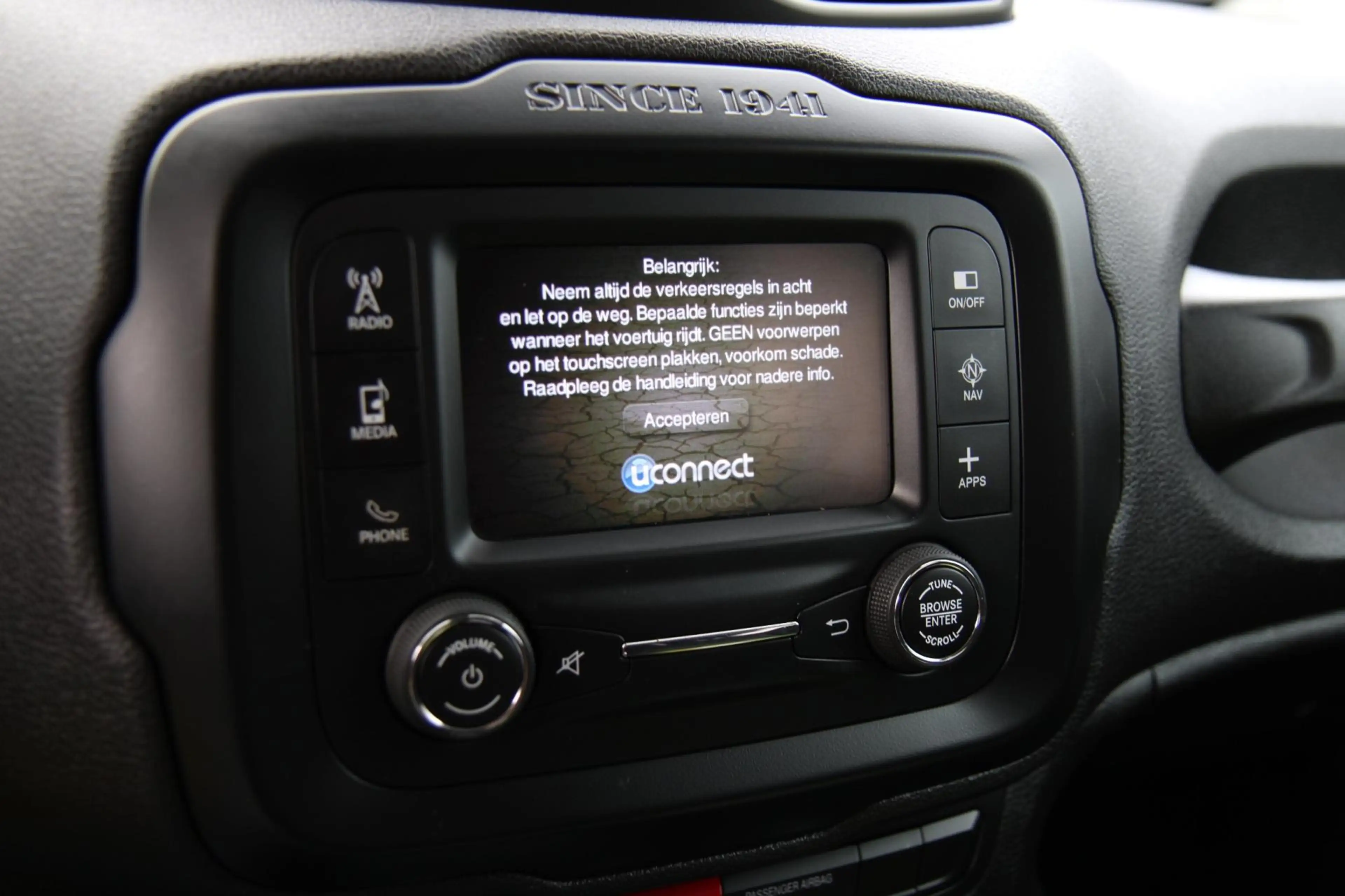 Jeep Renegade 1.4 MultiAir Automaat 140PK trekhaak luxe !! — photo 20