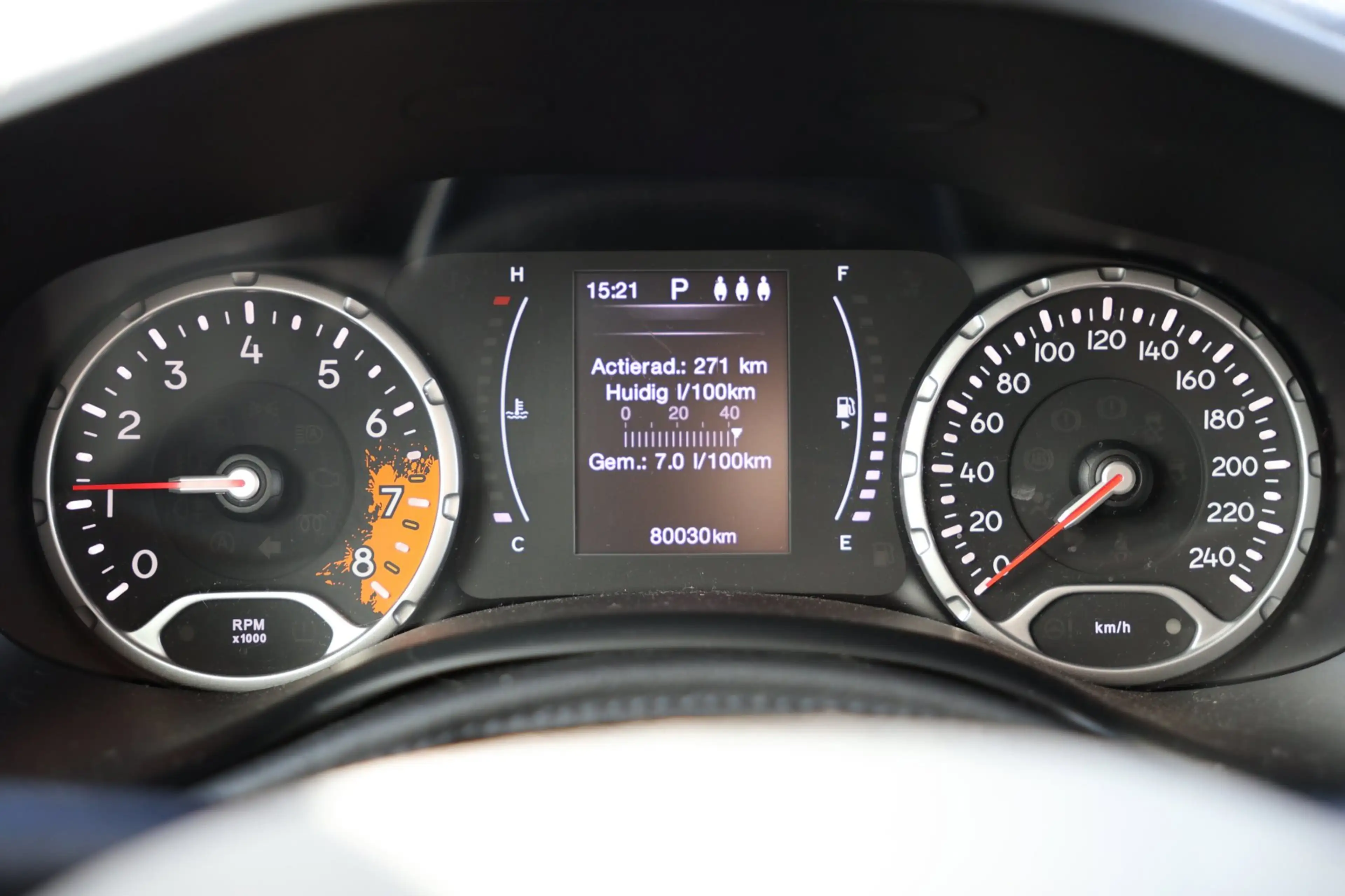 Jeep Renegade 1.4 MultiAir Automaat 140PK trekhaak luxe !! — photo 9