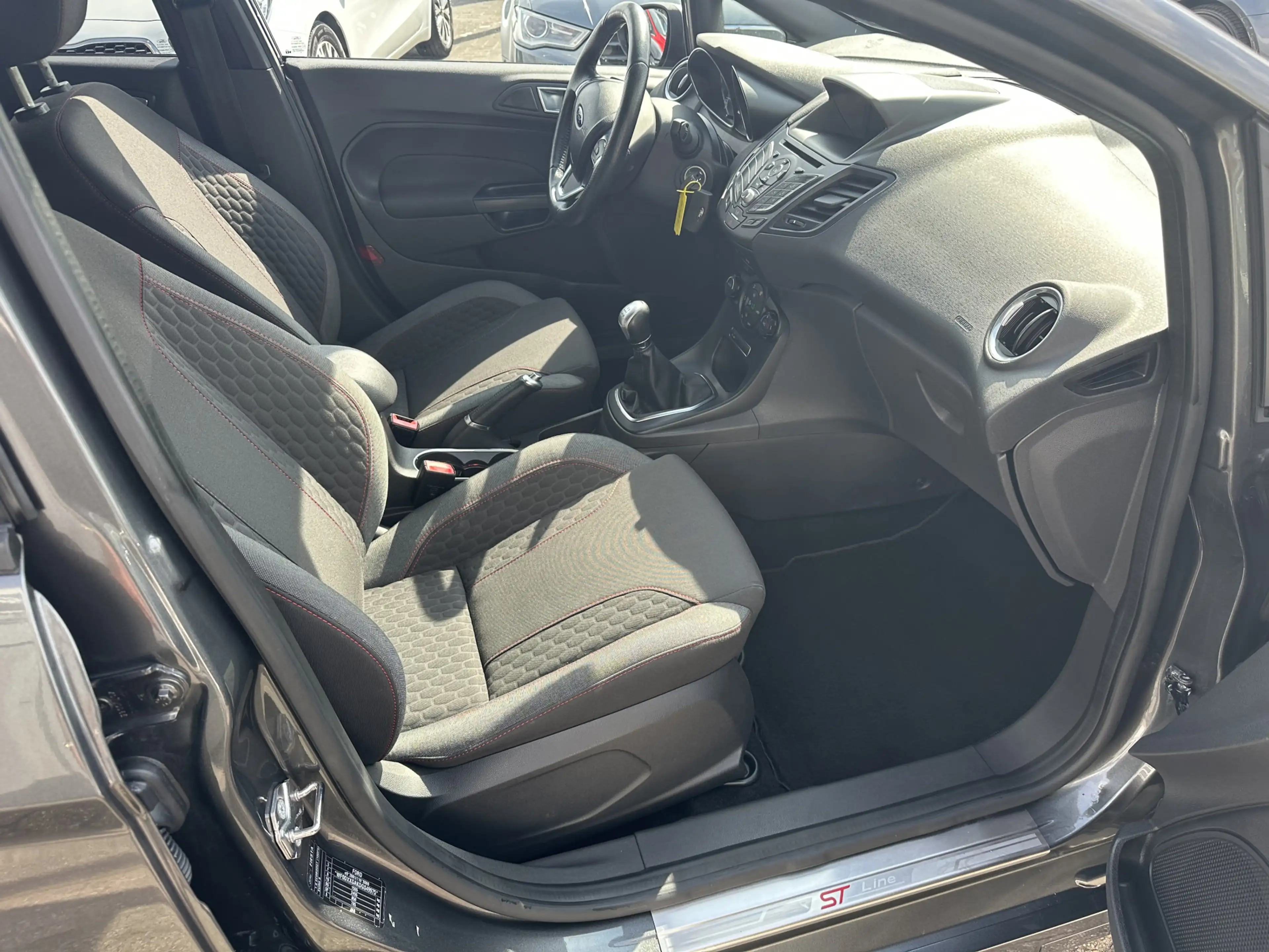 Ford Fiesta 1.0 EcoBoost ST Line — photo 5