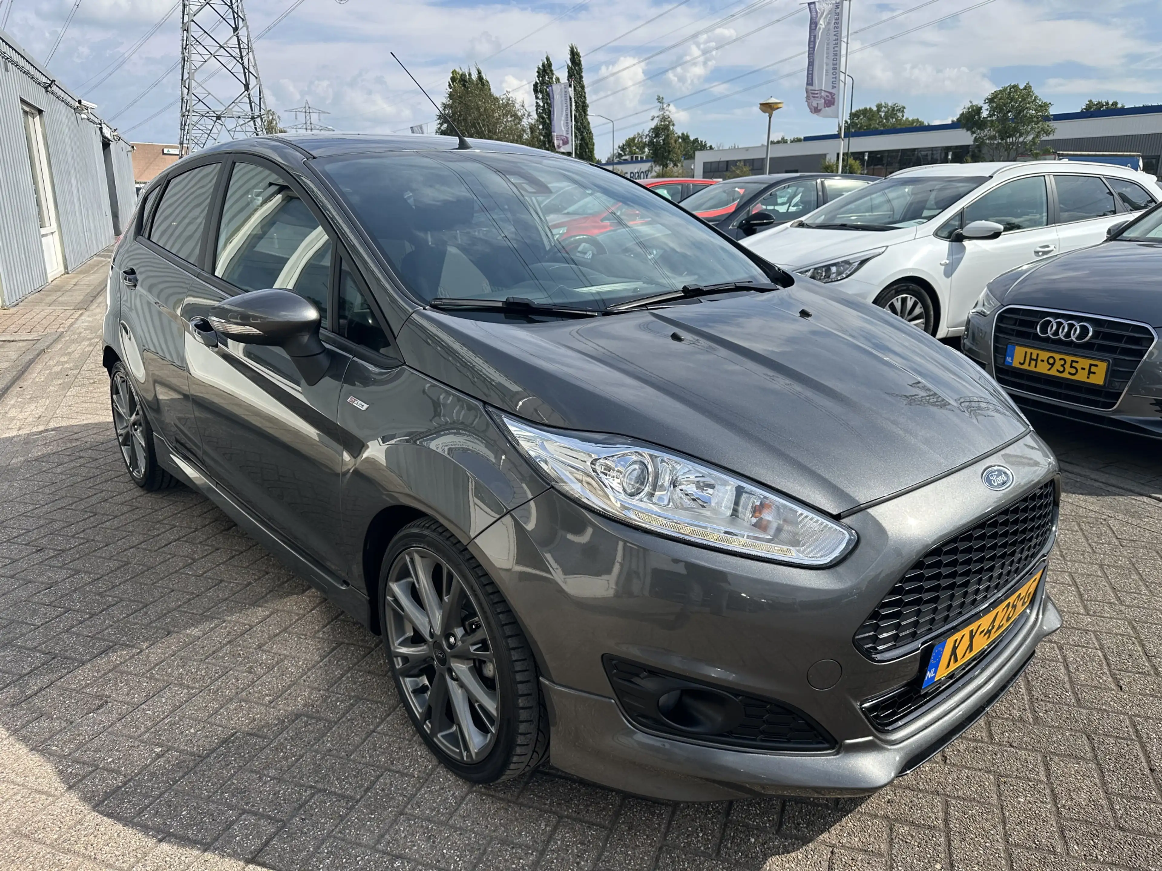 Ford Fiesta 1.0 EcoBoost ST Line — photo 3