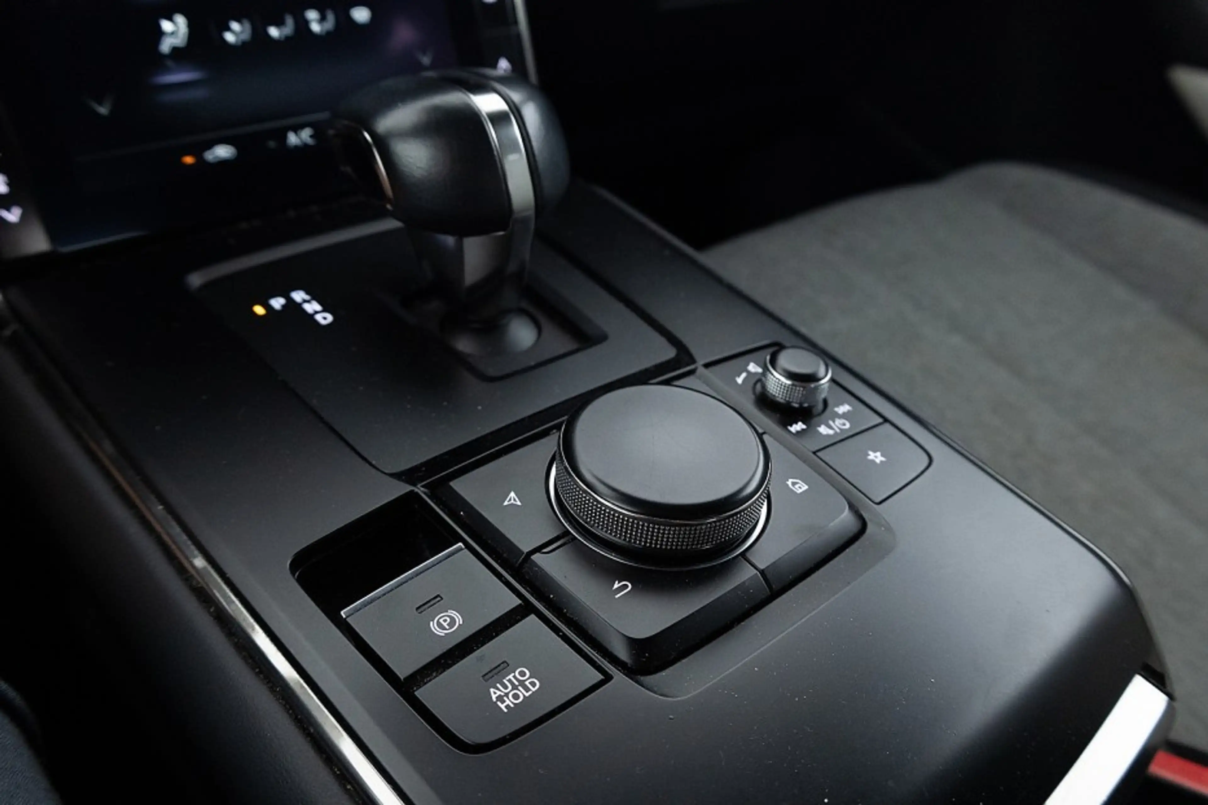 Mazda MX-30 e-SkyActiv EV 145 Prime-line 36 kWh — photo 13