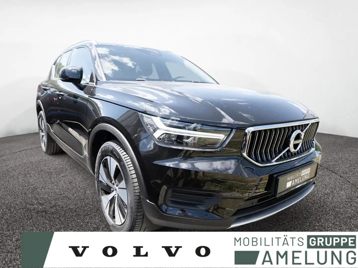 Volvo XC40 T4 Inscription Expression Recharge LED Czarny - 1
