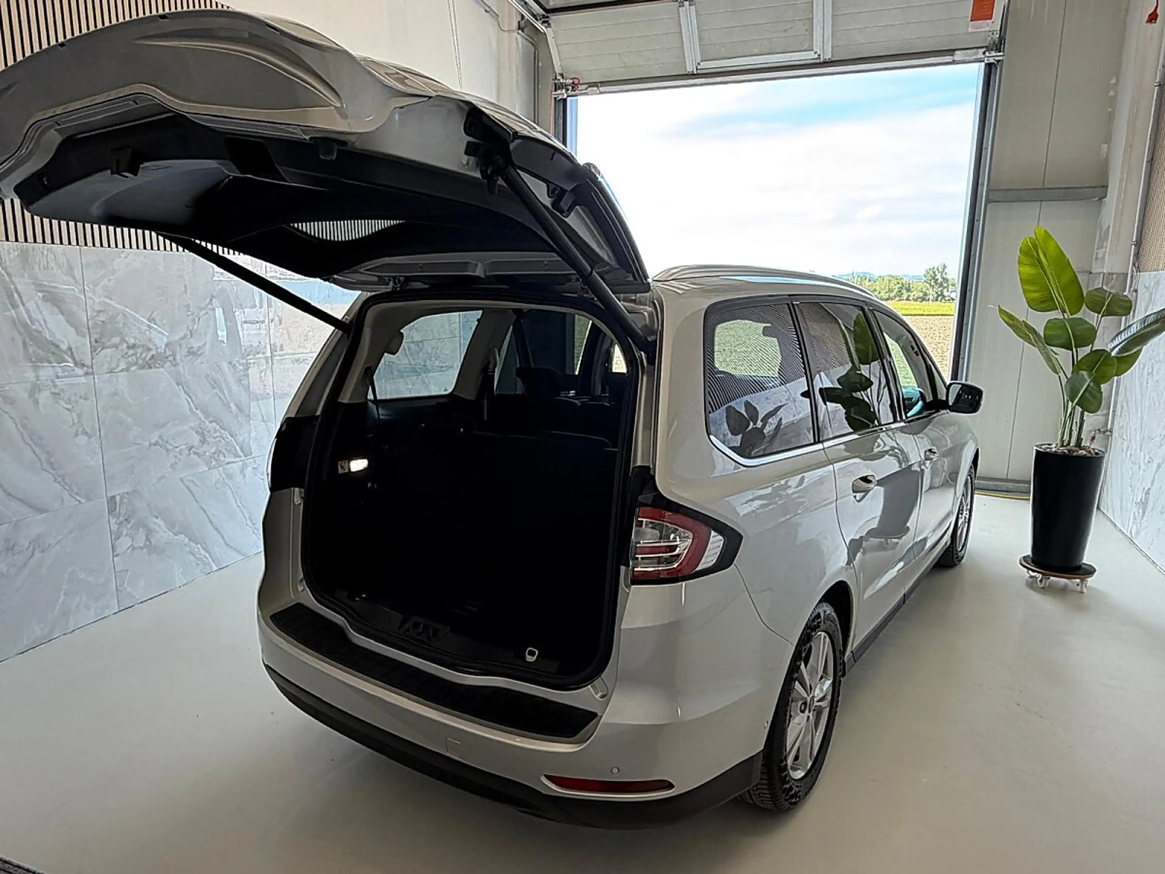 Ford Galaxy 2.0 EcoBlue Titanium Start/Stopp, Einparkhilfe,... — photo 8