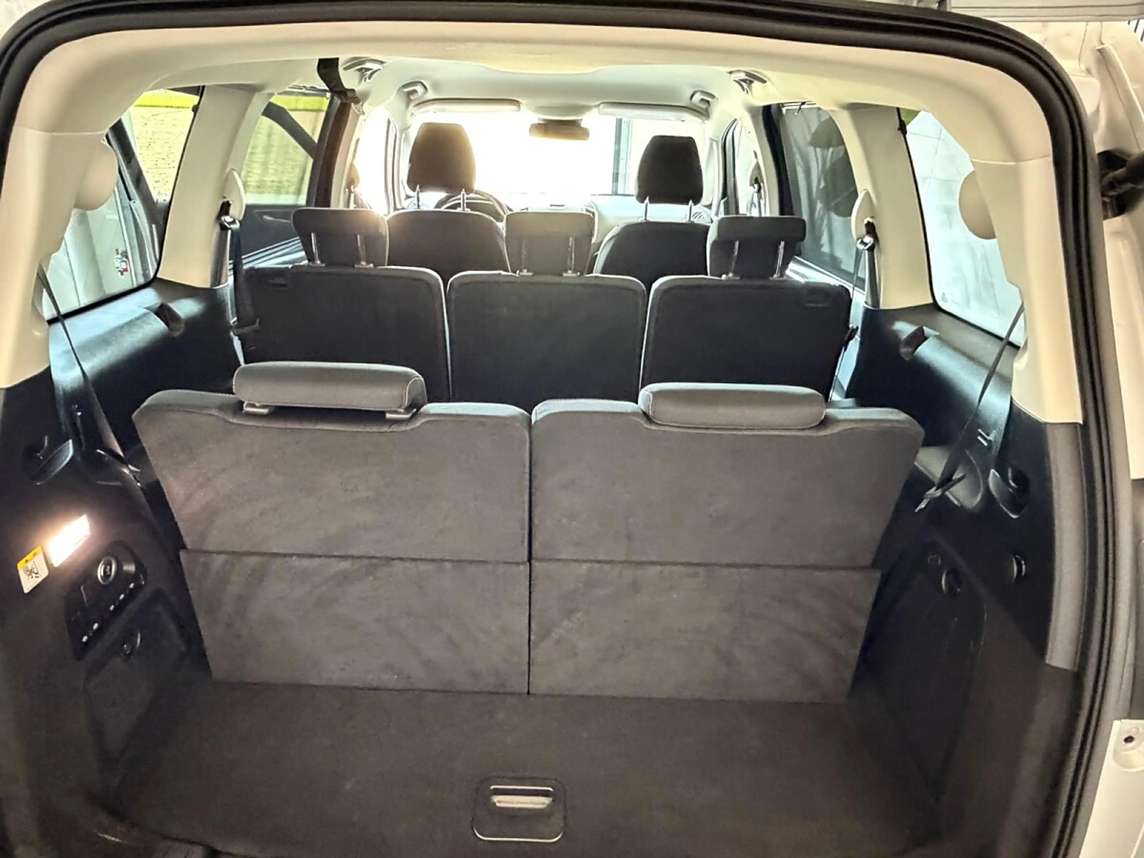 Ford Galaxy 2.0 EcoBlue Titanium Start/Stopp, Einparkhilfe,... — photo 14