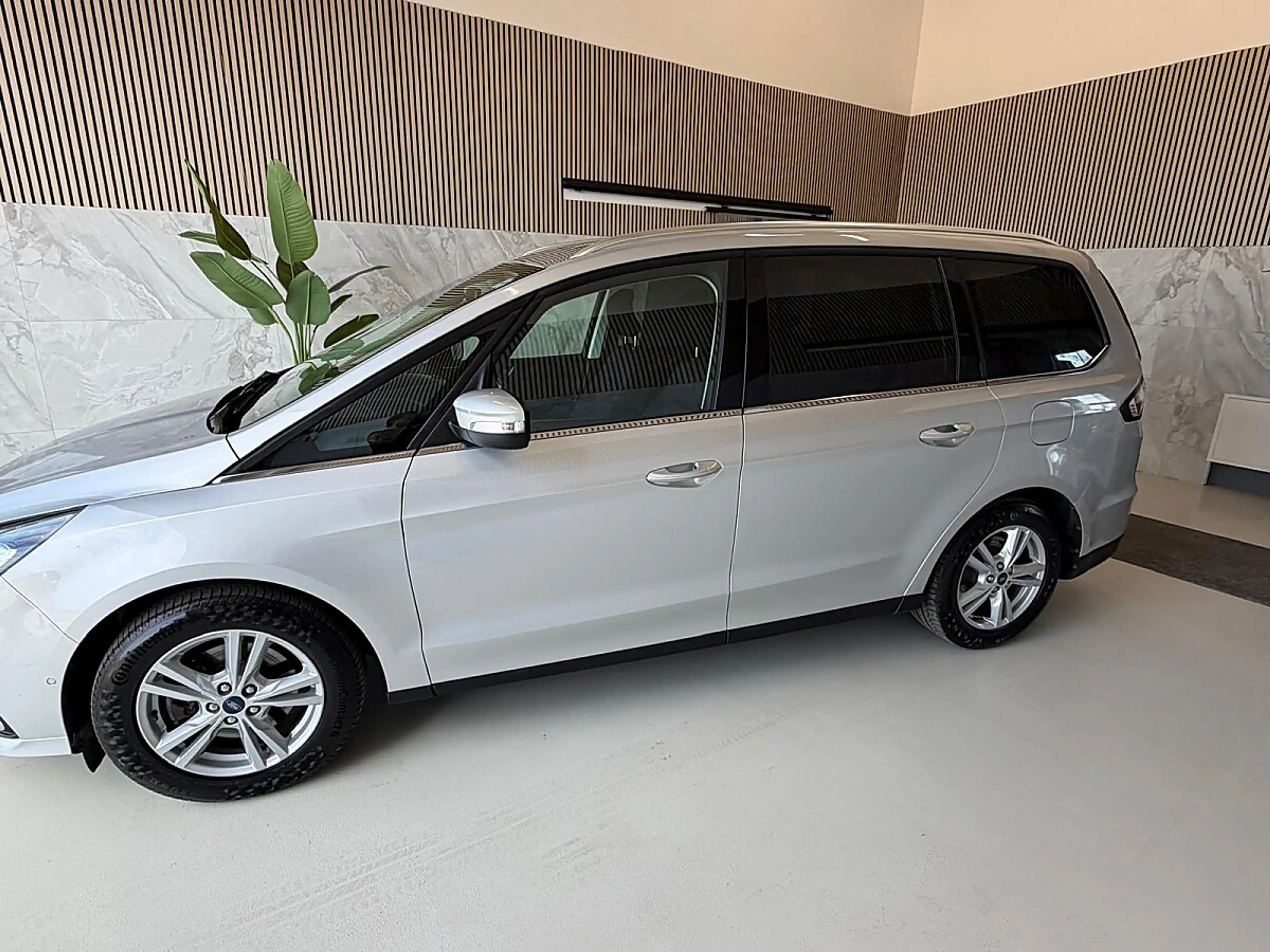 Ford Galaxy 2.0 EcoBlue Titanium Start/Stopp, Einparkhilfe,... — photo 3
