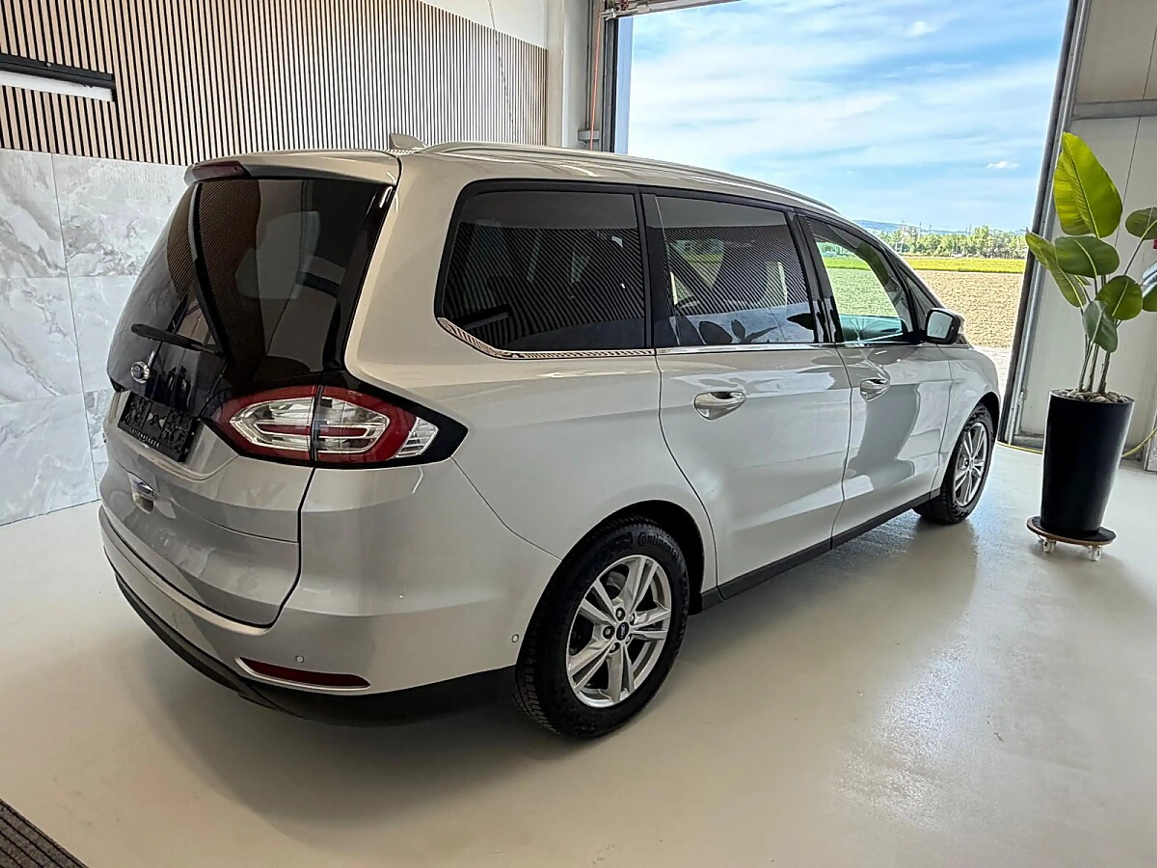 Ford Galaxy 2.0 EcoBlue Titanium Start/Stopp, Einparkhilfe,... — photo 6