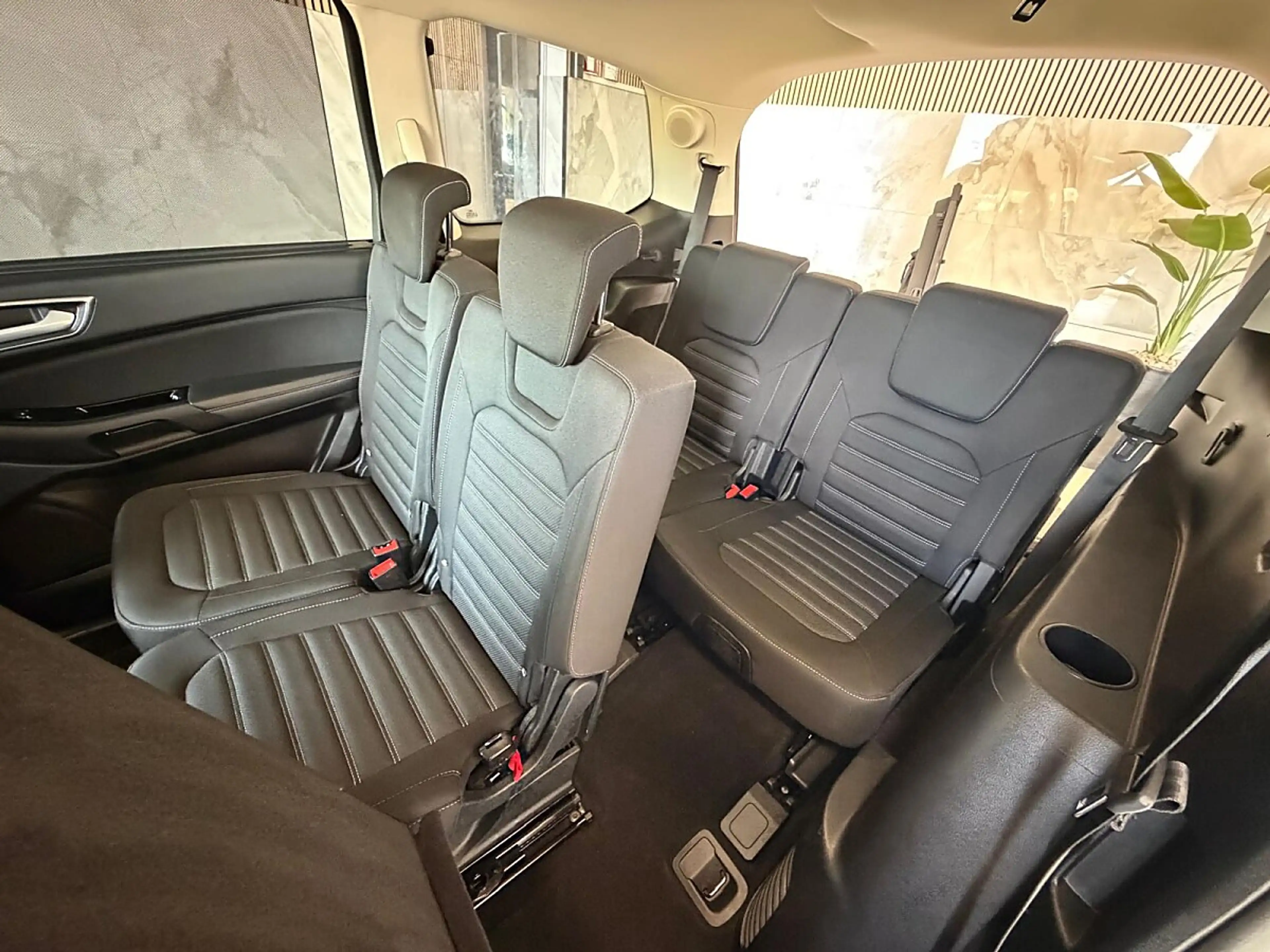 Ford Galaxy 2.0 EcoBlue Titanium Start/Stopp, Einparkhilfe,... — photo 10