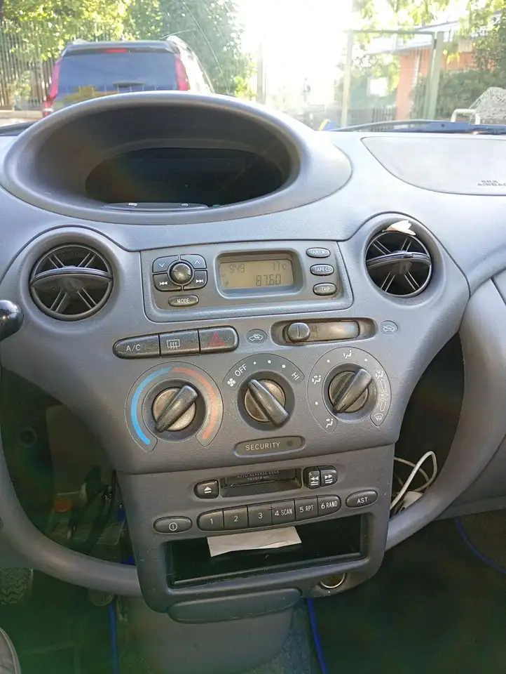 Toyota Yaris 1.0, foto 7