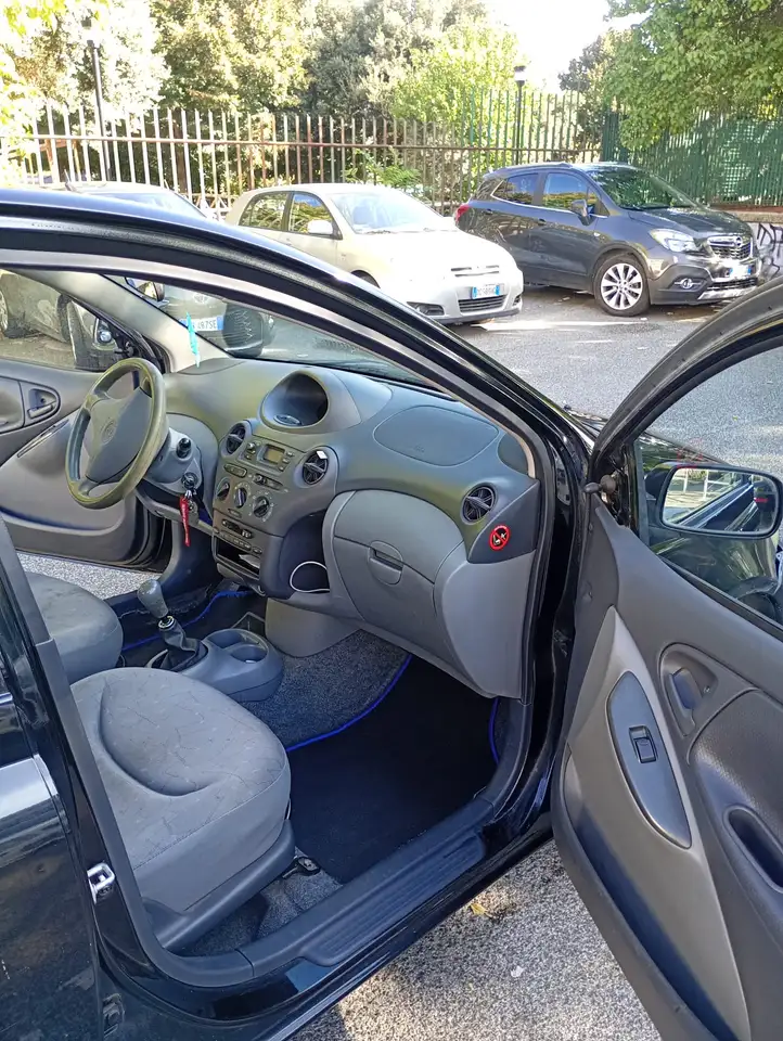 Toyota Yaris 1.0, foto 9