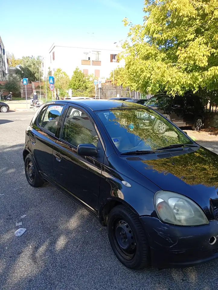 Toyota Yaris 1.0, foto 3
