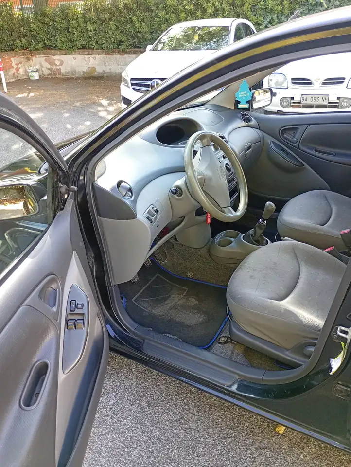 Toyota Yaris 1.0, foto 8