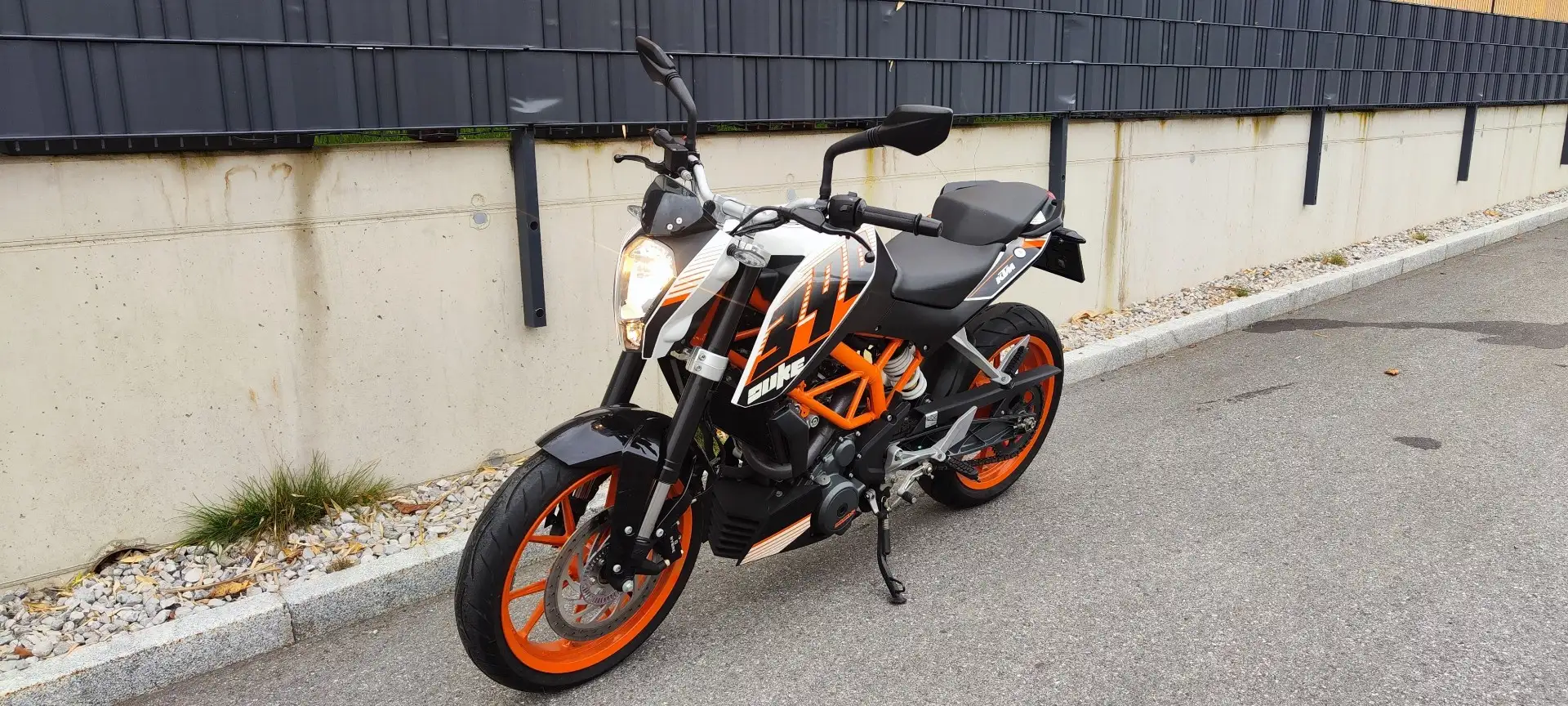 KTM 390 Duke - 2