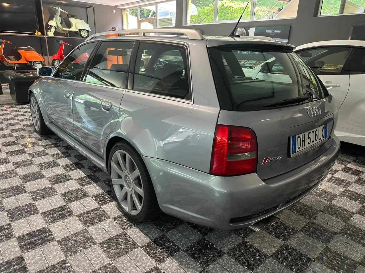 Audi RS4 Avant 2.7 bi-turbo, foto 4