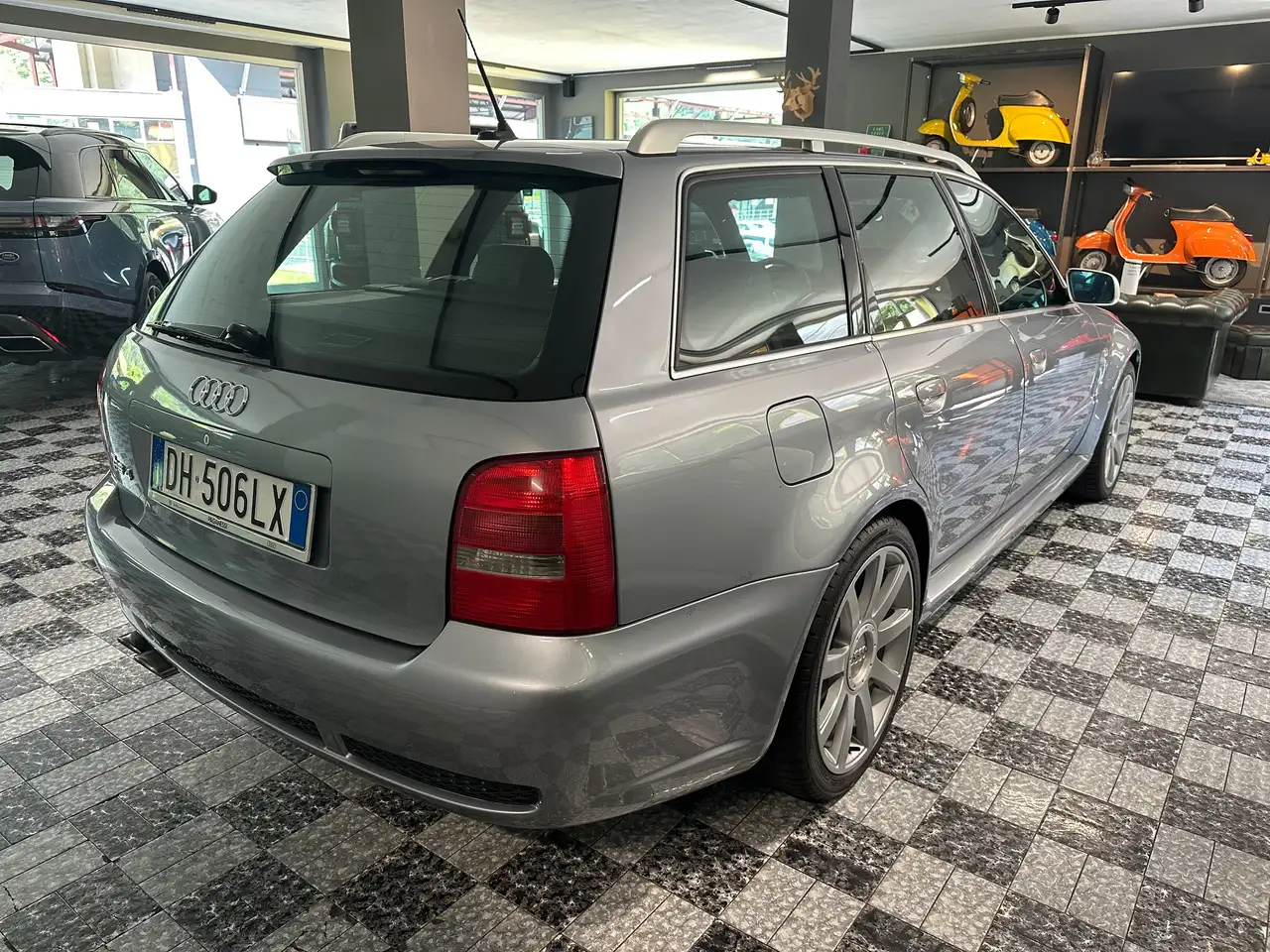 Audi RS4 Avant 2.7 bi-turbo, foto 3