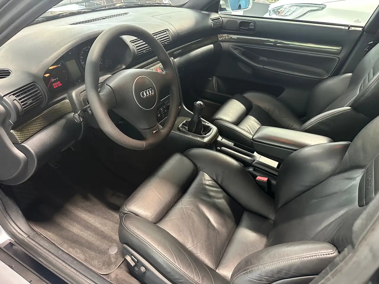 Audi RS4 Avant 2.7 bi-turbo, foto 6