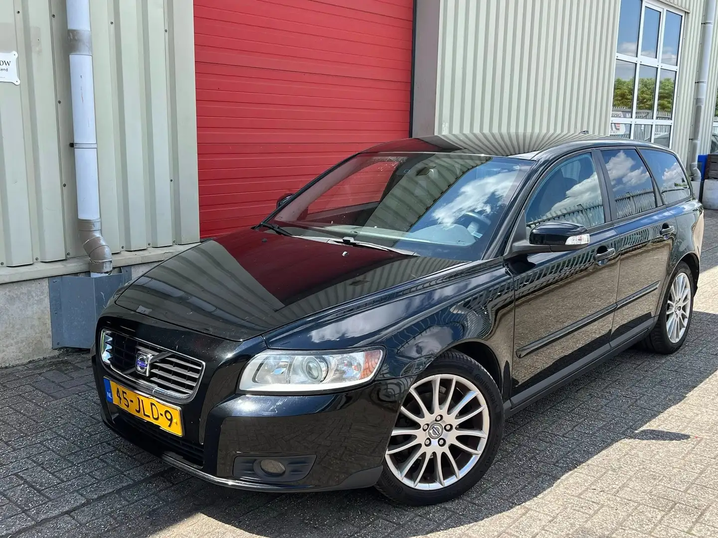 Volvo V50 V50 1.8 Sport Zwart - 1