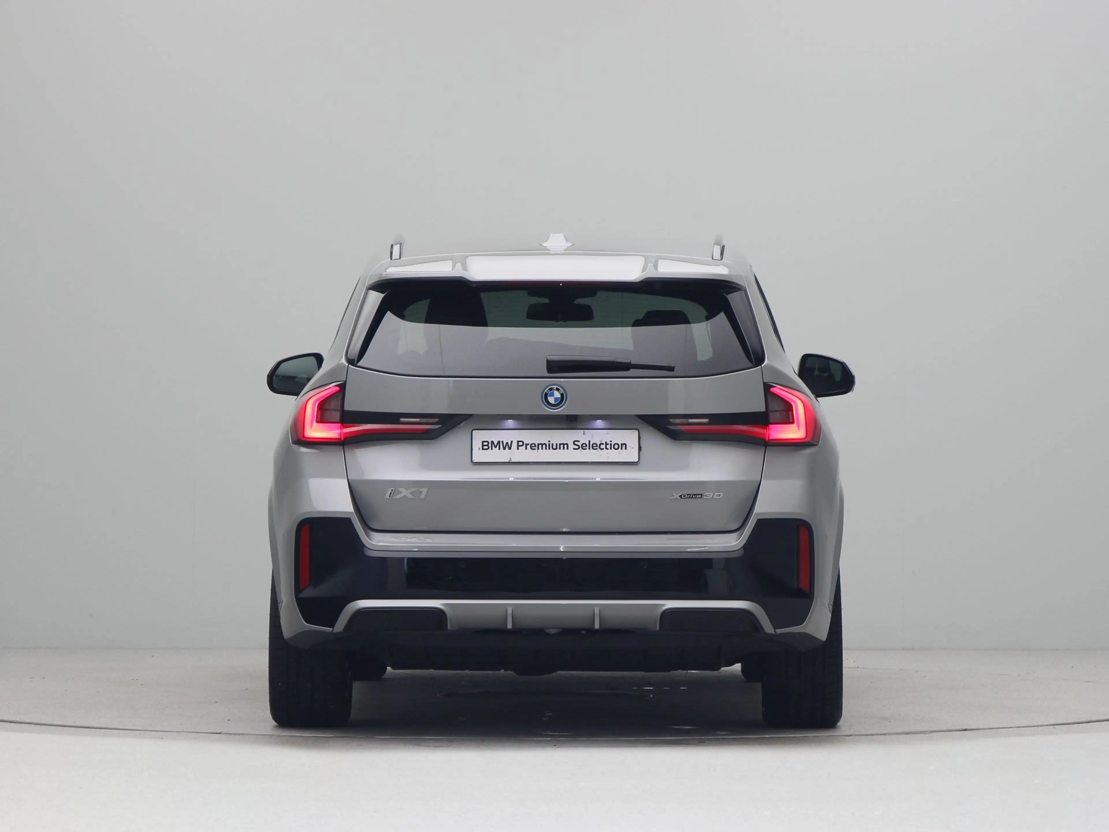 BMW iX1 xDrive30 67 kWh — photo 9