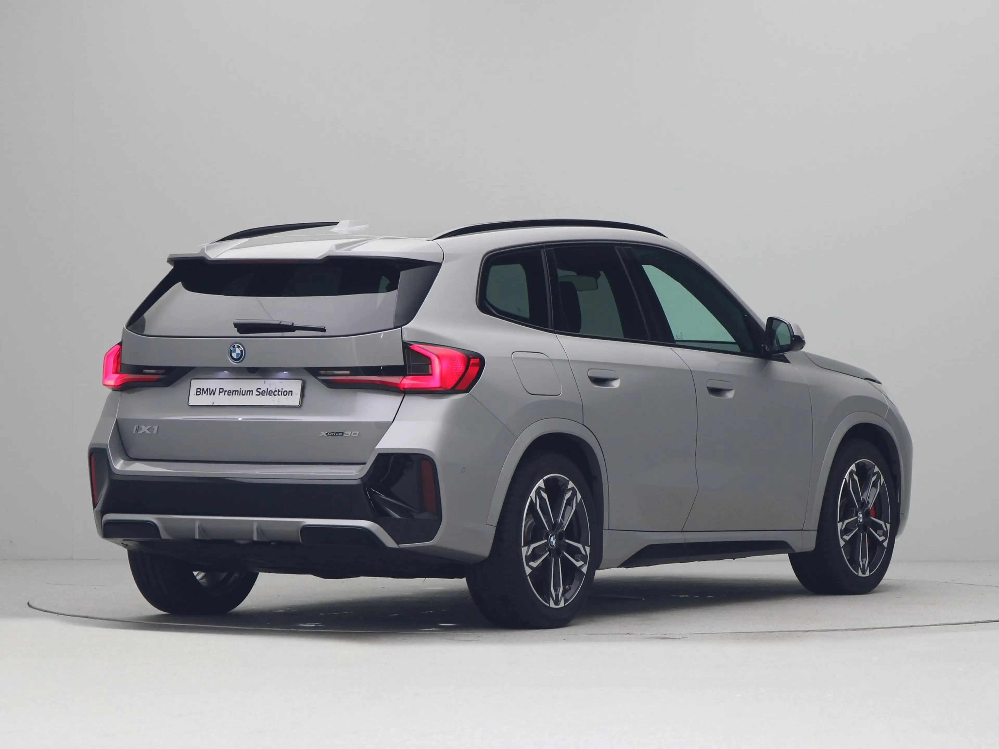 BMW iX1 xDrive30 67 kWh — photo 8