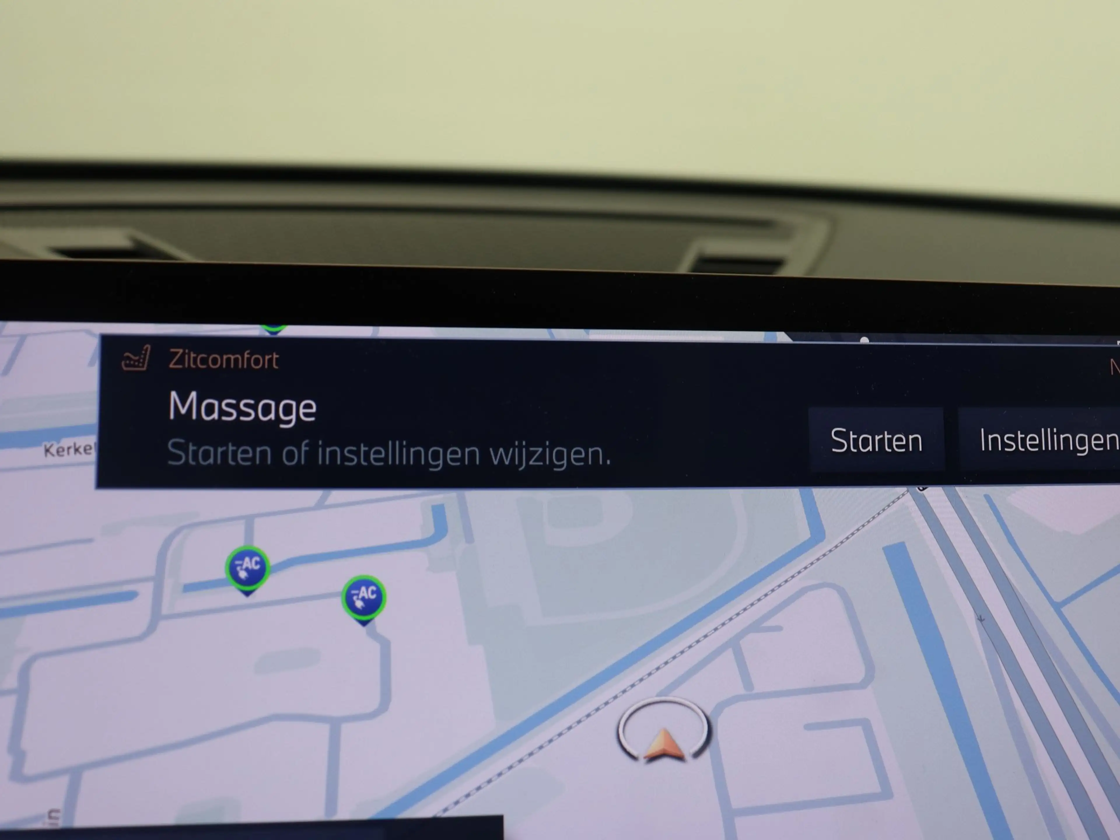 BMW iX1 xDrive30 67 kWh — photo 14