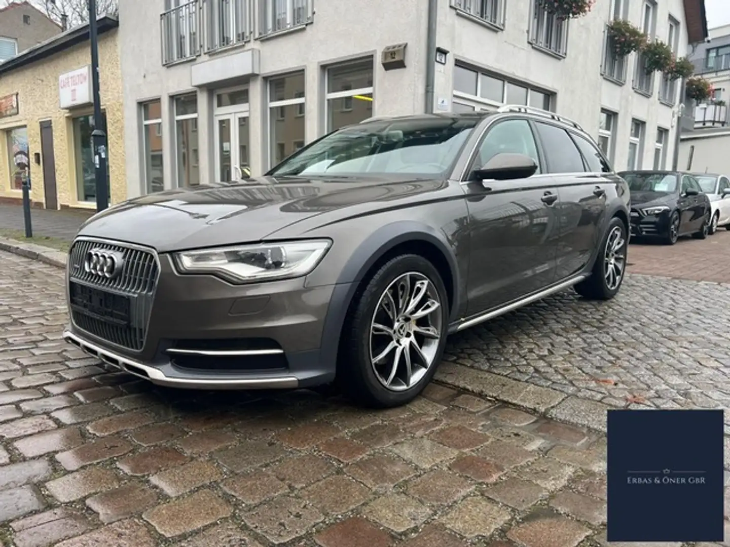 Audi A6 allroad Allroad Quattro 3.0 TDI PANO SHZ eAHK NAVI Grijs - 1