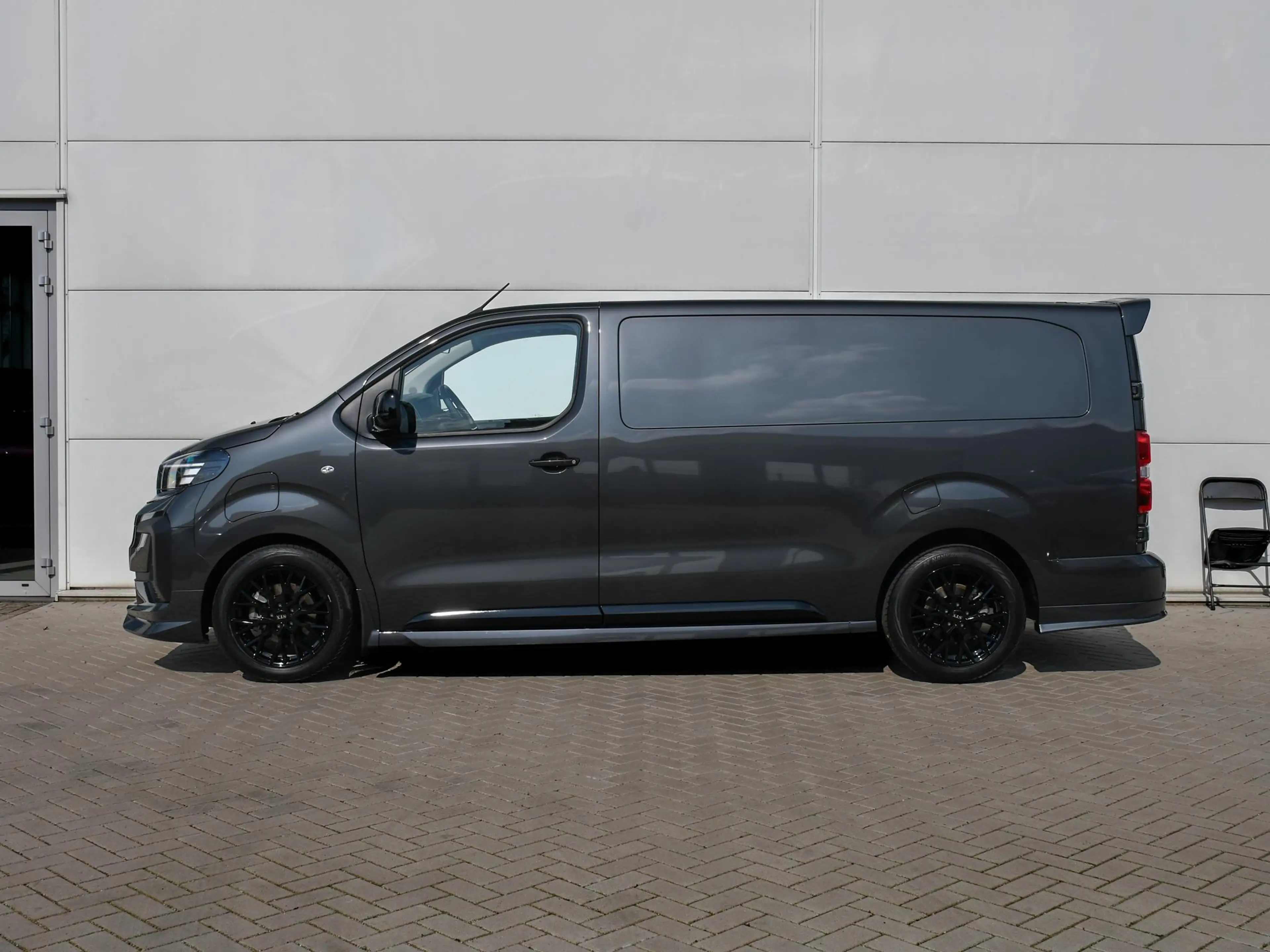 Opel Vivaro-e Electric STX Edition L3H1 75 kWh 136pk Automaat SP — photo 4