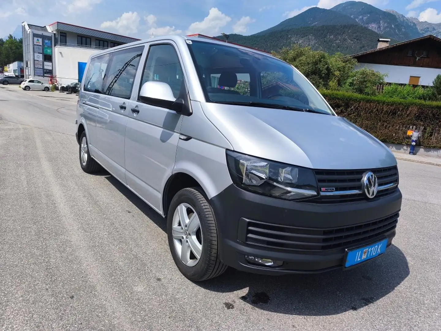 Volkswagen T6 Kombi 4 Motion 150 PS TDI Silber - 2