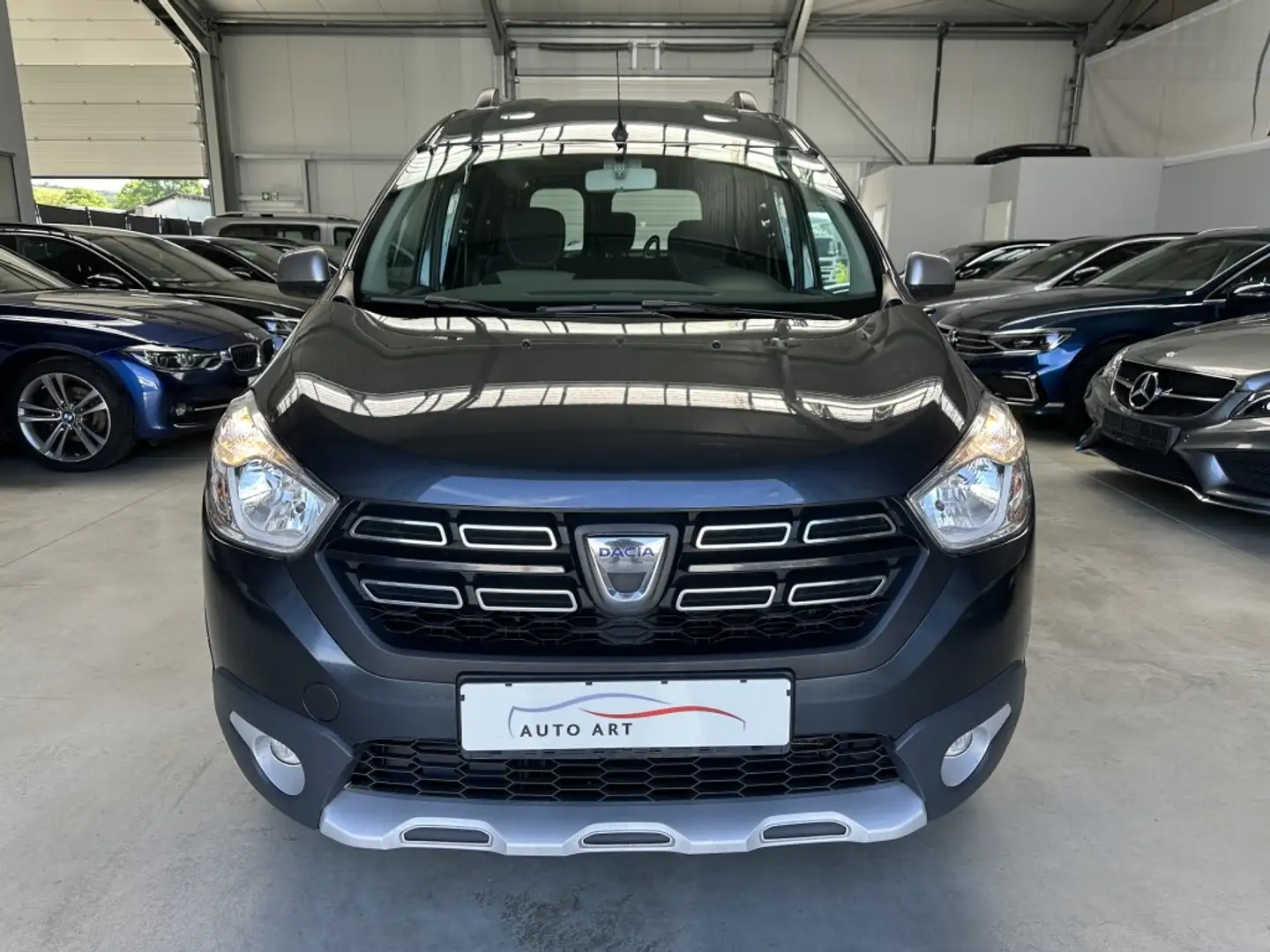 Dacia Dokker Stepway Navi Kamera SHZ Tempomat Grau - 2