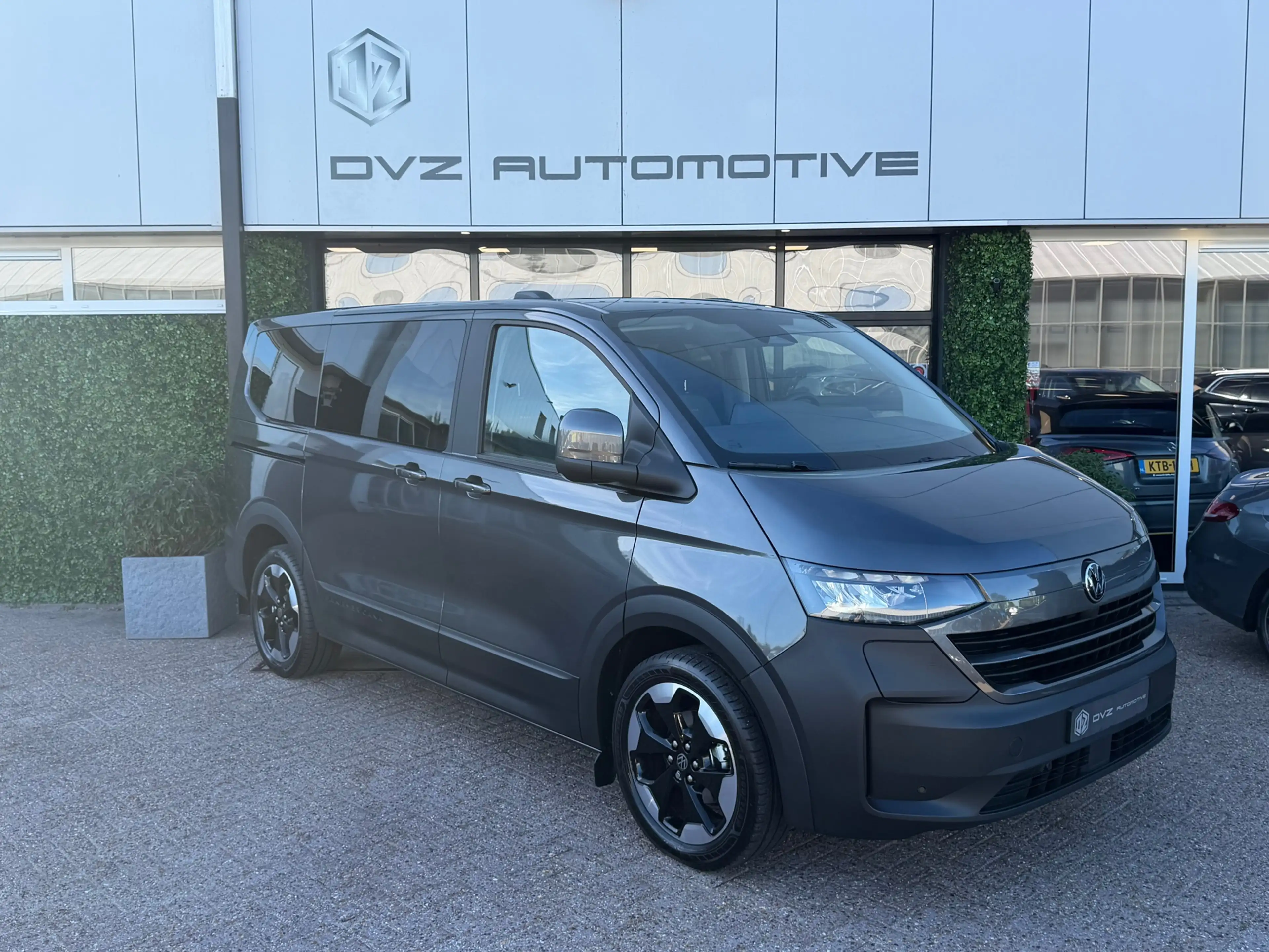 Volkswagen Transporter E-Transporter Caravelle PanAmericana 218PK | 8-Zit — photo 6