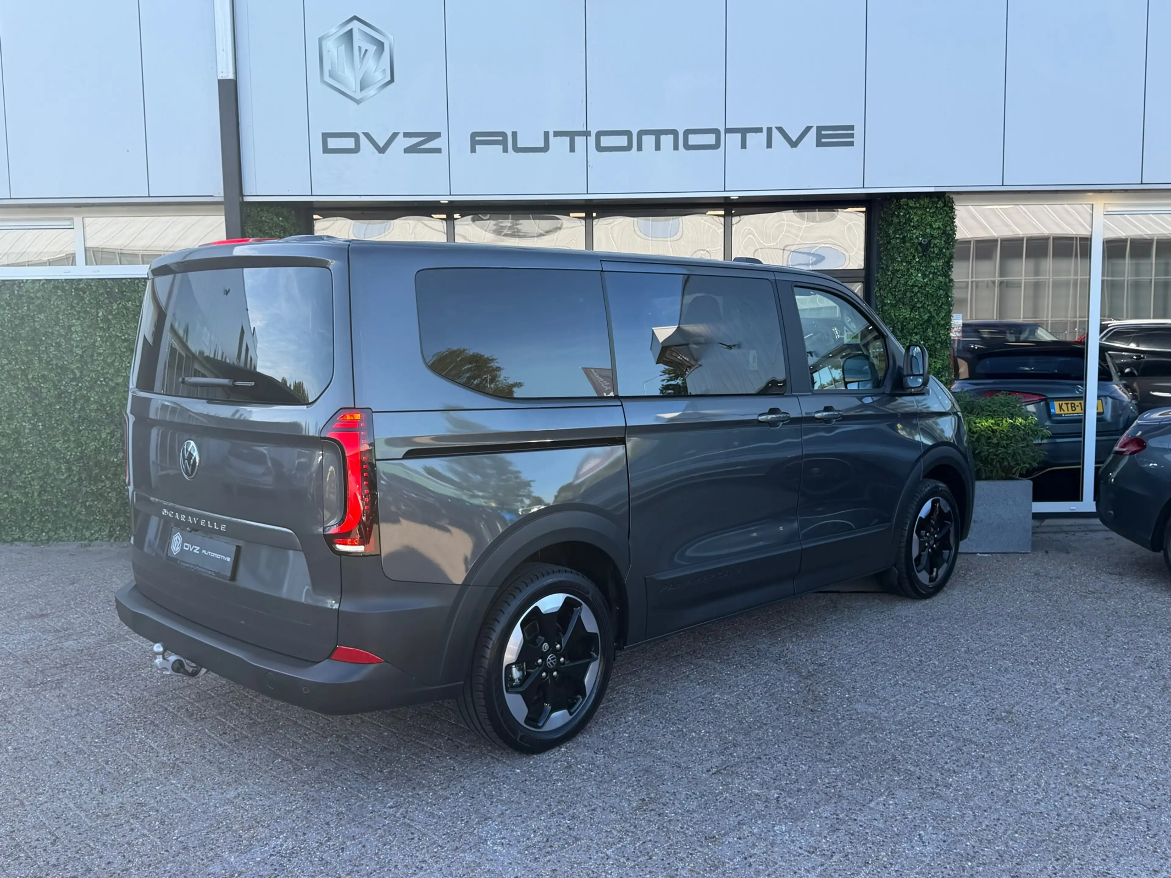 Volkswagen Transporter E-Transporter Caravelle PanAmericana 218PK | 8-Zit — photo 10