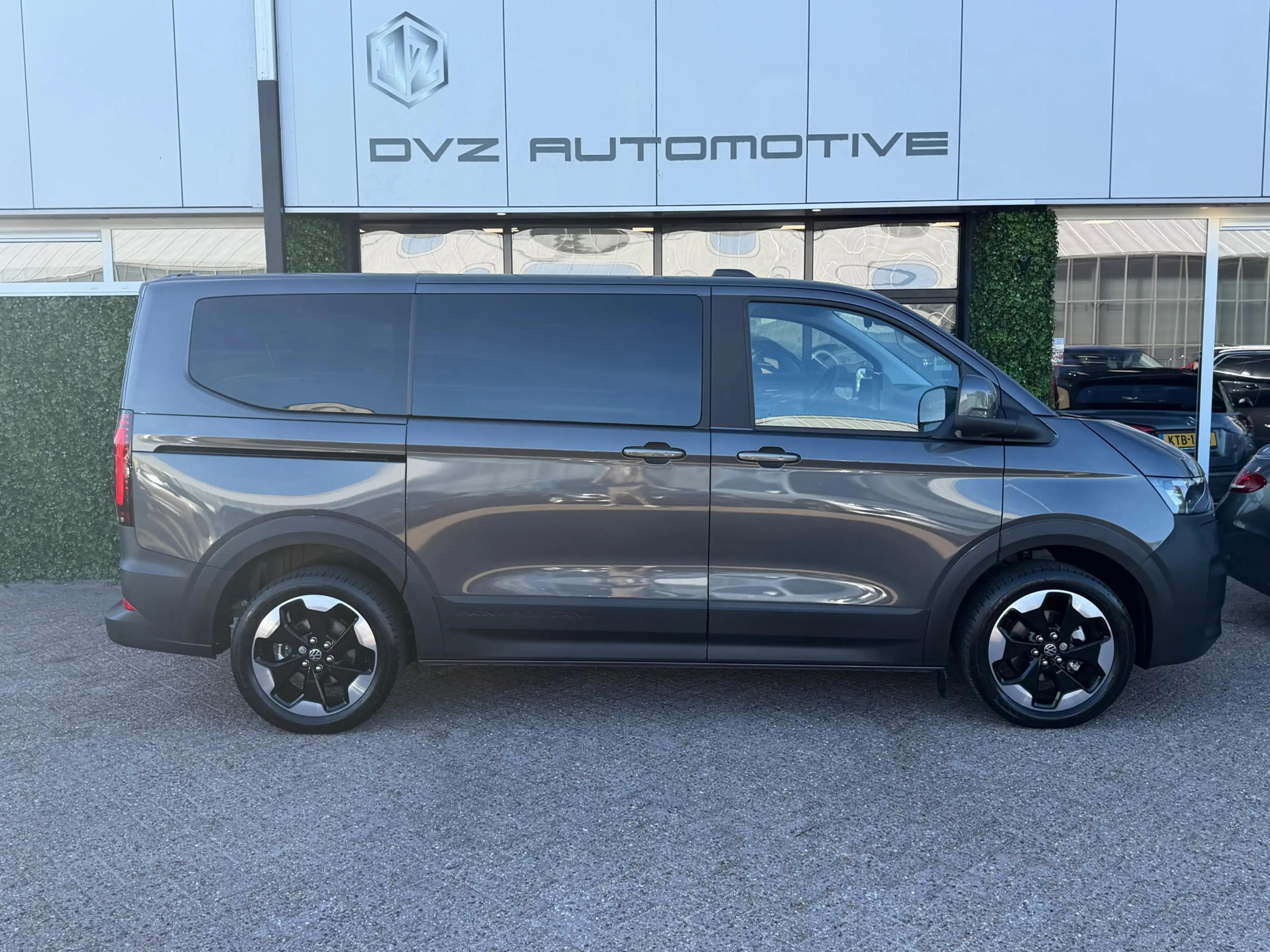 Volkswagen Transporter E-Transporter Caravelle PanAmericana 218PK | 8-Zit — photo 8