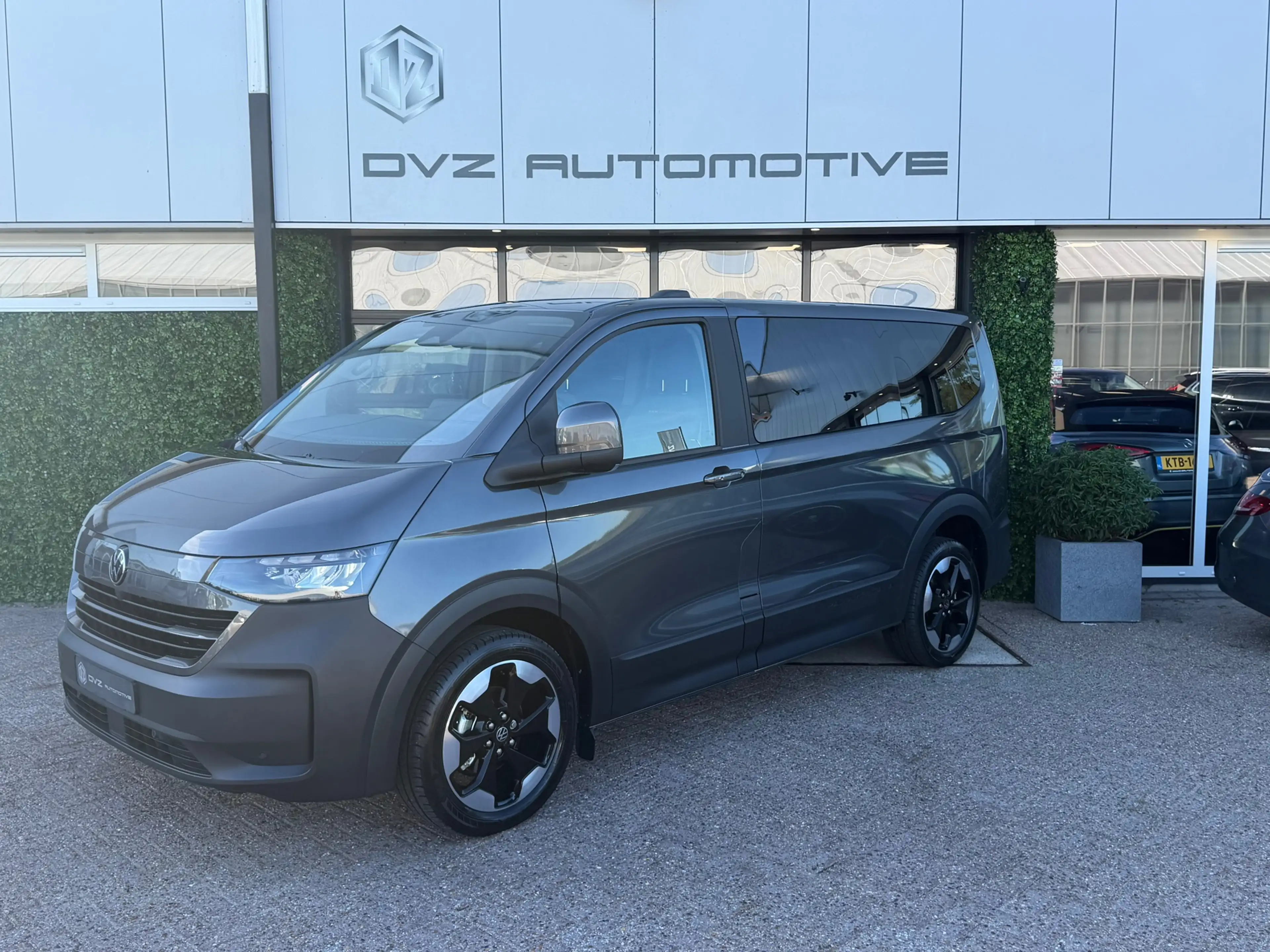 Volkswagen Transporter E-Transporter Caravelle PanAmericana 218PK | 8-Zit — photo 7
