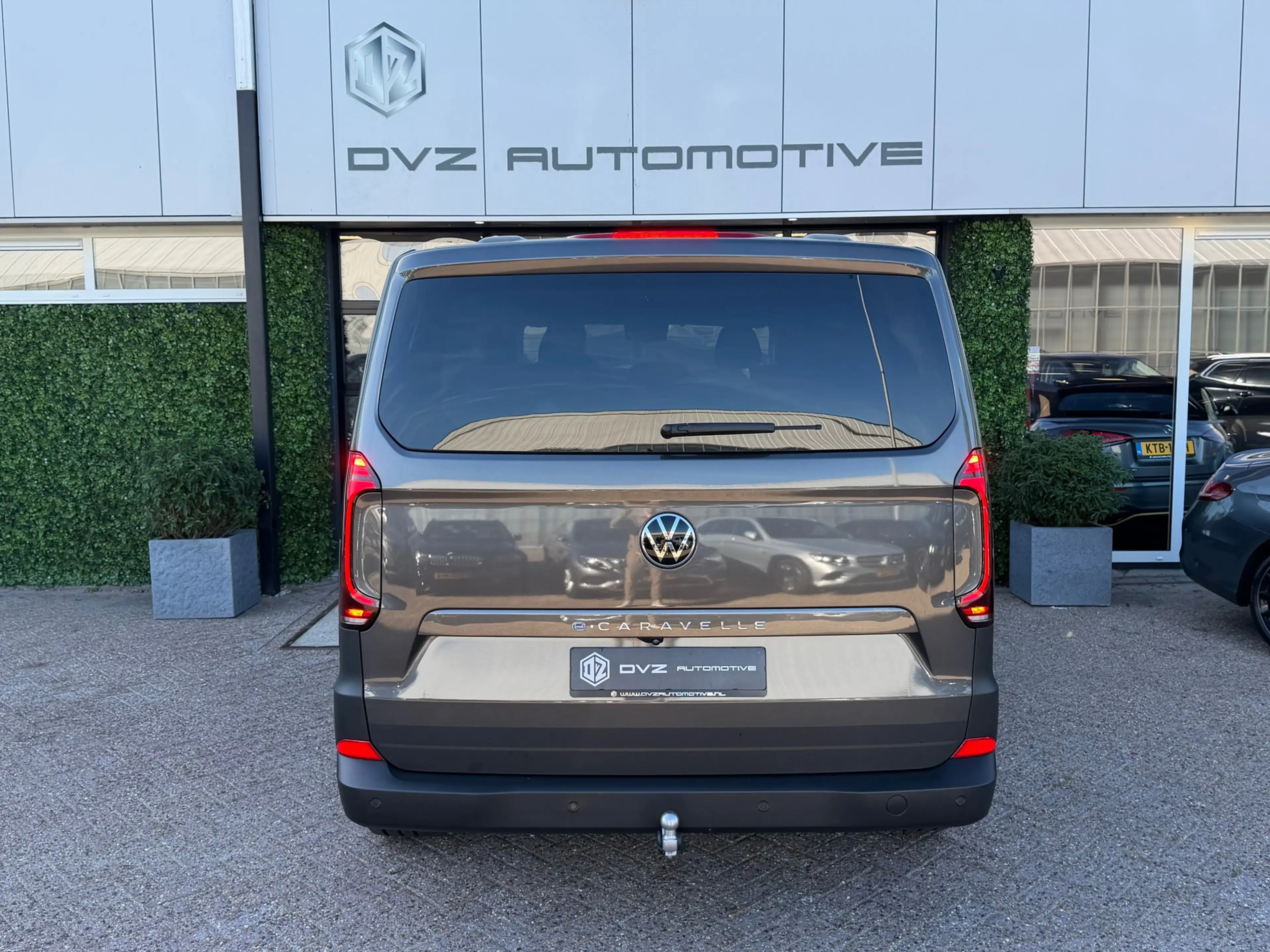 Volkswagen Transporter E-Transporter Caravelle PanAmericana 218PK | 8-Zit — photo 11