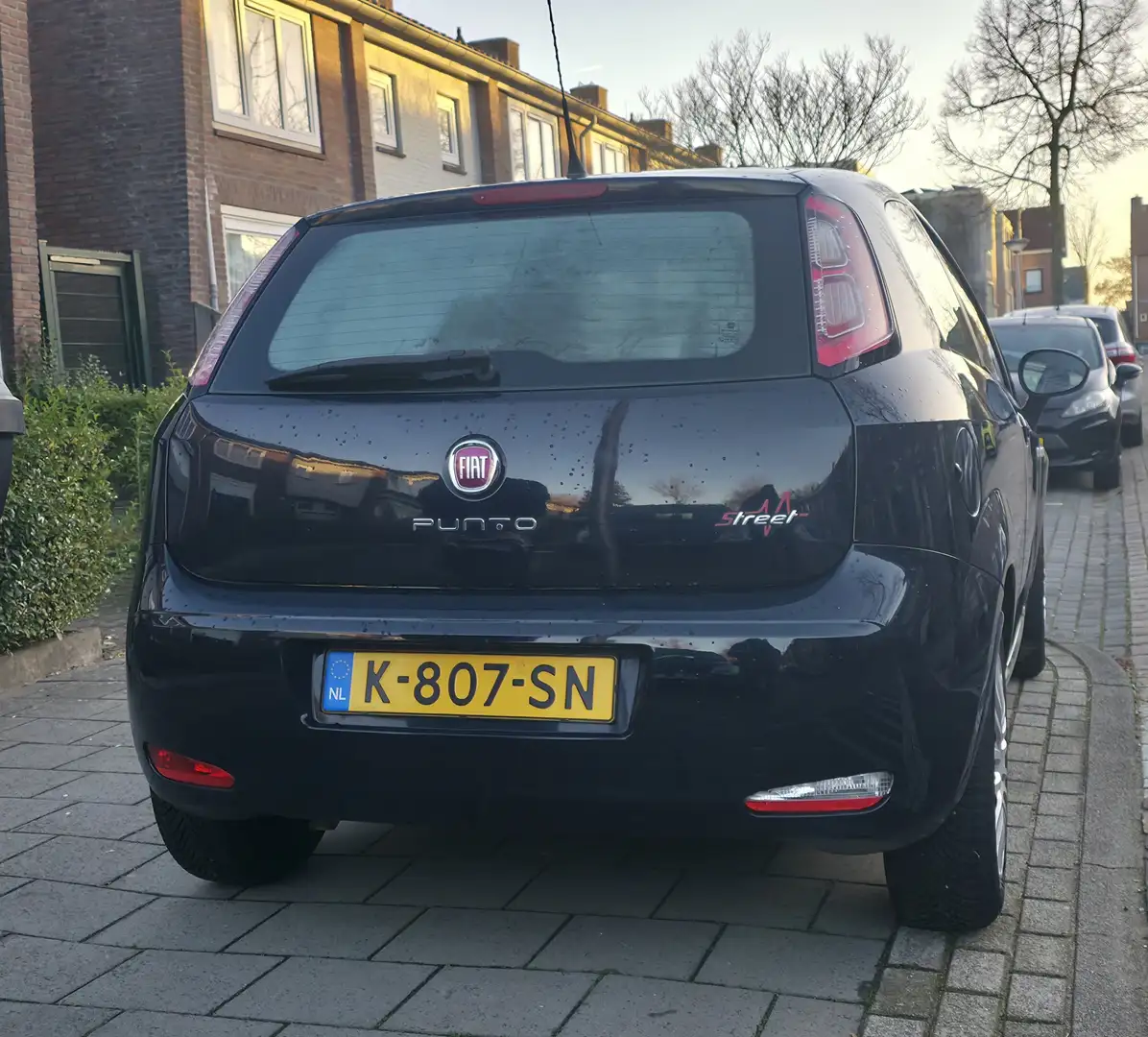 Fiat Punto 1.2 Pop Niebieski - 2