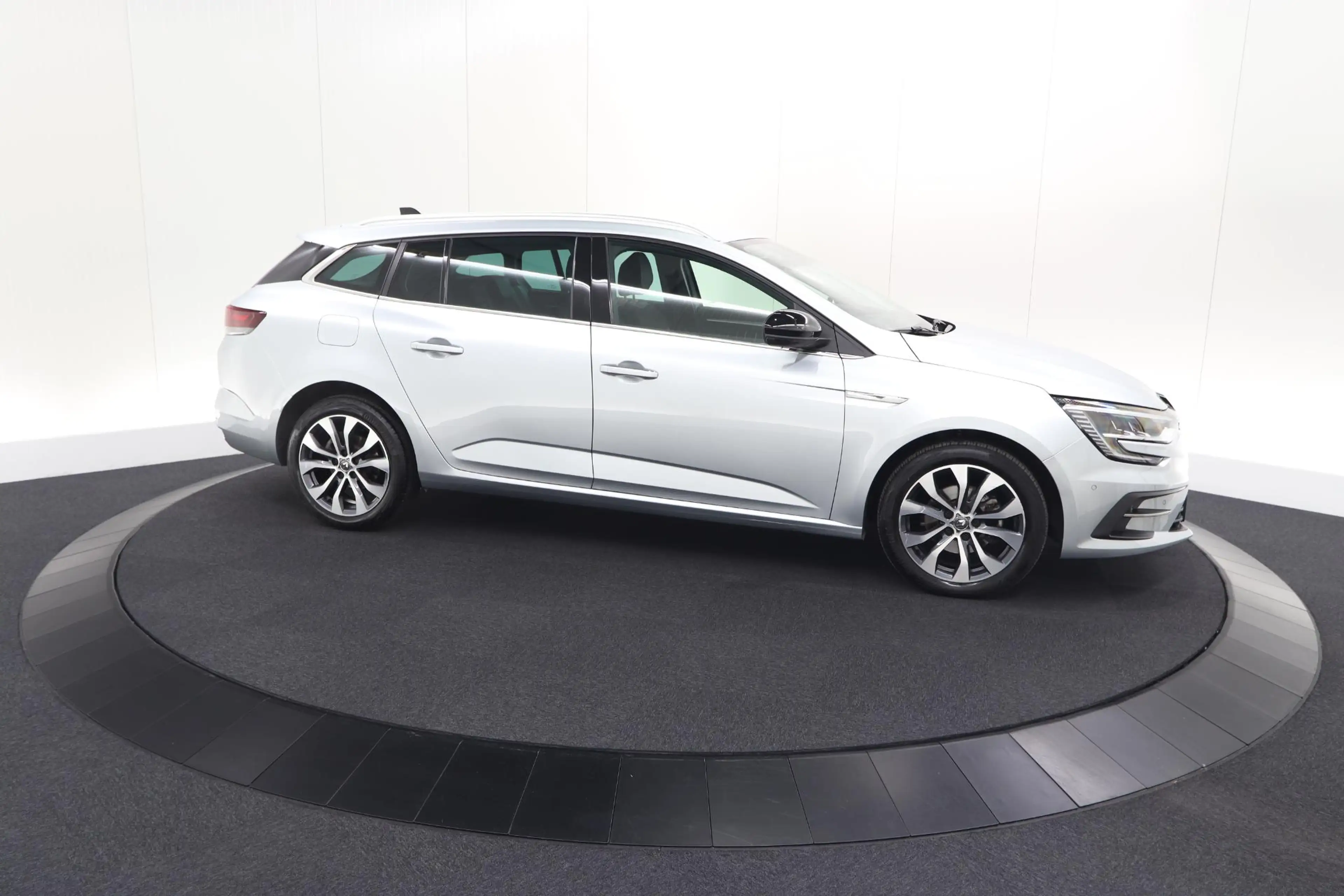 Renault Megane Estate TCe 140 EDC Techno | Dodehoekdetectie | Cam — photo 5