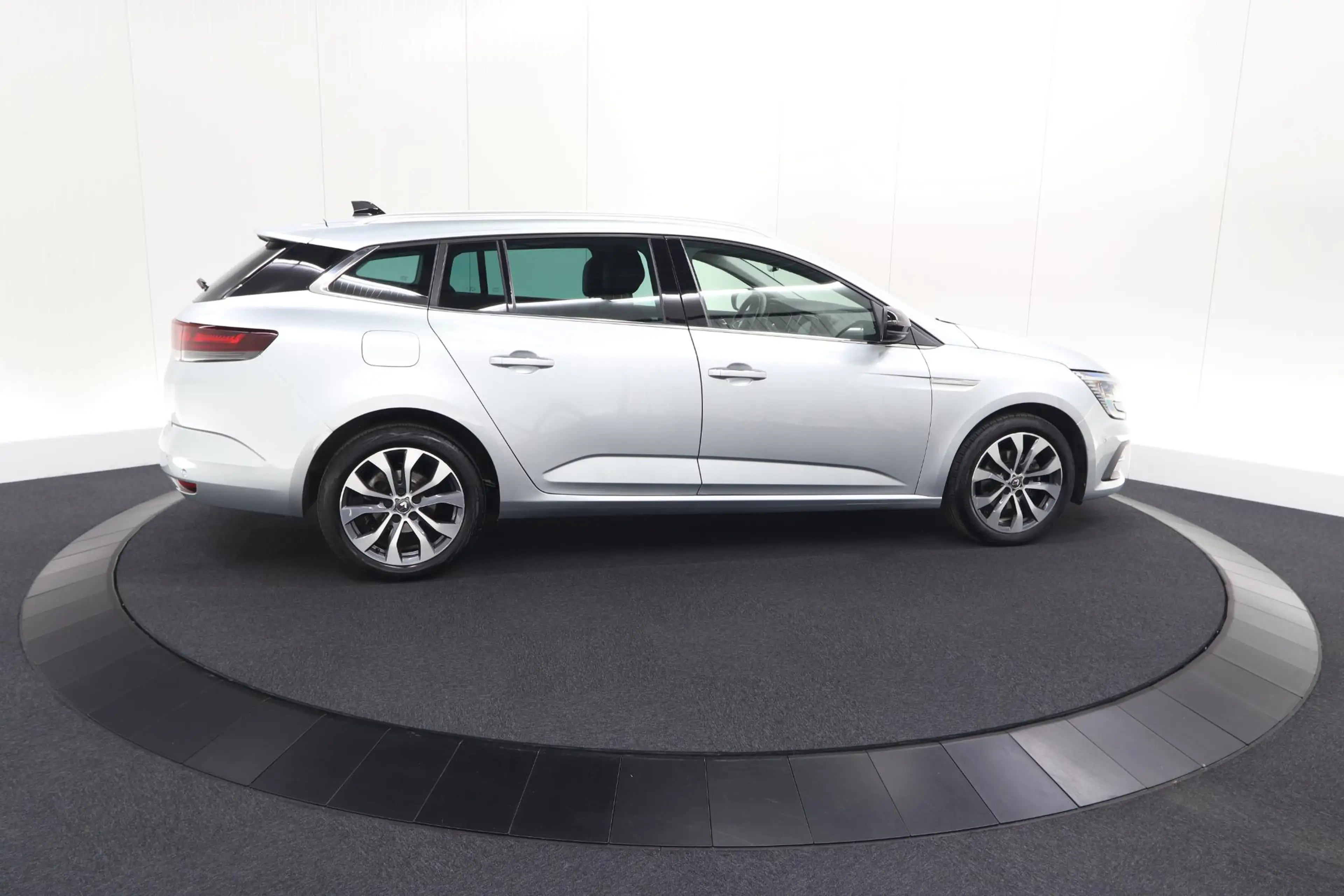Renault Megane Estate TCe 140 EDC Techno | Dodehoekdetectie | Cam — photo 8