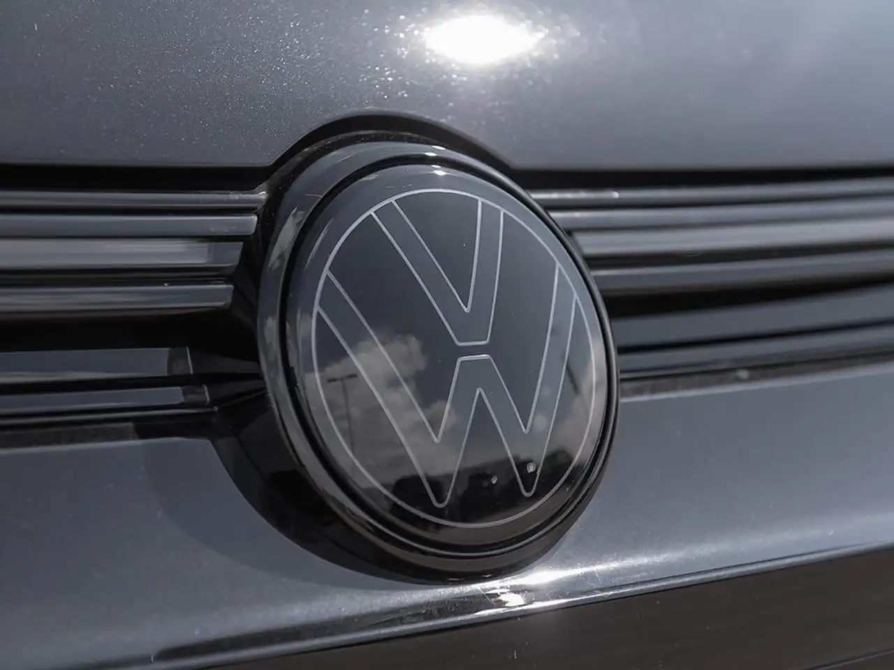 Volkswagen Golf R снимка Volkswagen Golf R