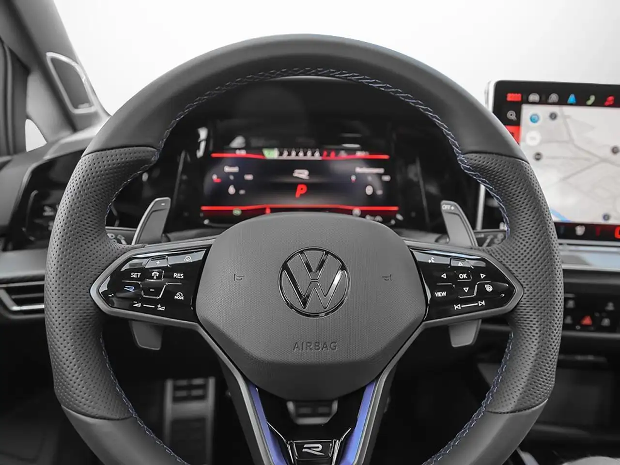 Volkswagen Golf R снимка Volkswagen Golf R