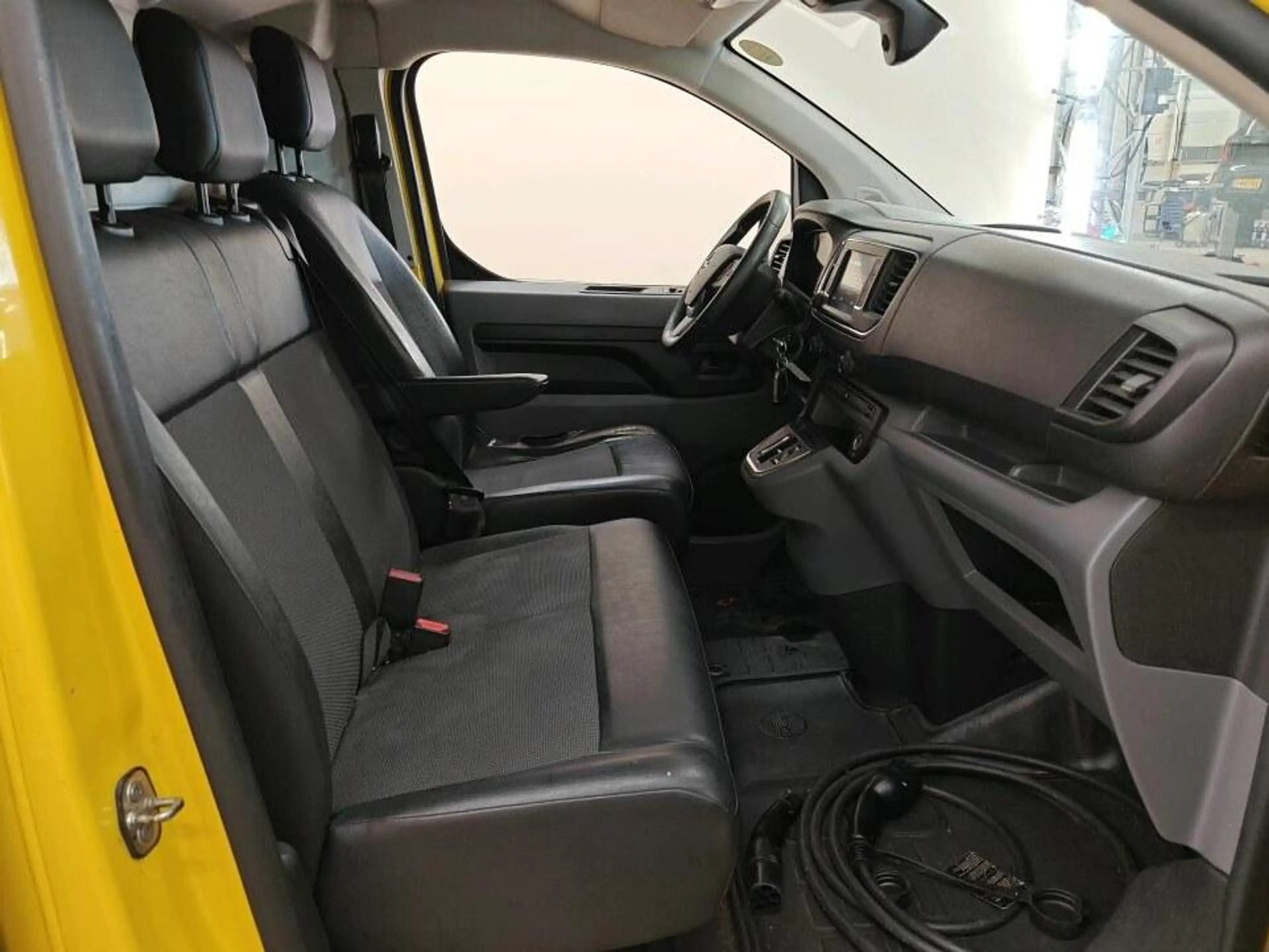 Opel Vivaro-e L3H1 Edition 50 kWh L3H1 — photo 6