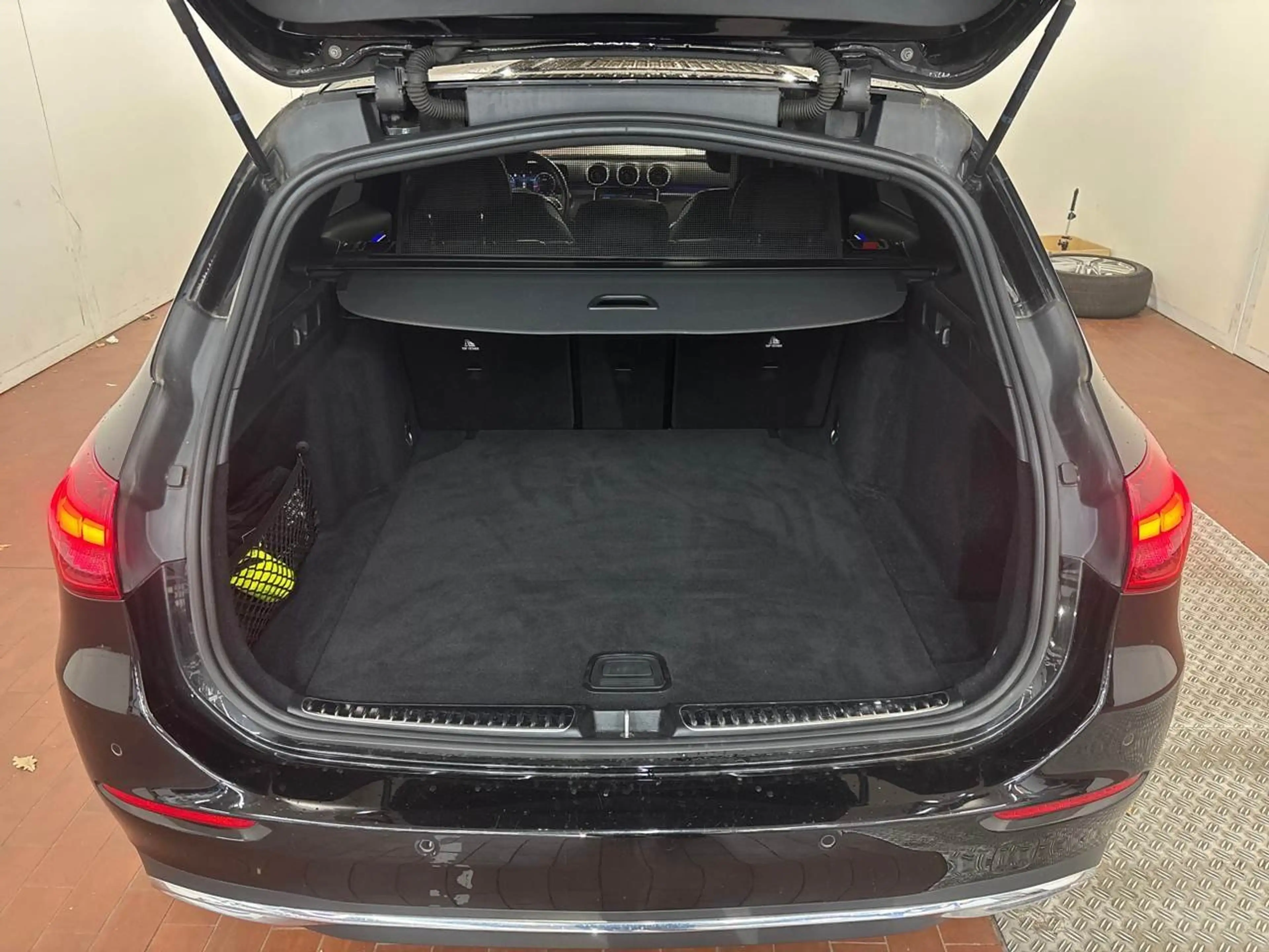 Mercedes-Benz C 220 d / 250 Avantgarde AHK El.Heckkl. Key LED — photo 14